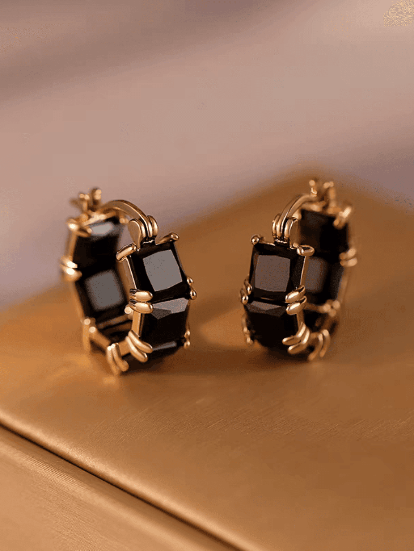 1pair Women's Simple & Fashionable Black Zirconia Decor Ear Hoop, Unique Design Daily Earrings, Birthday Gift