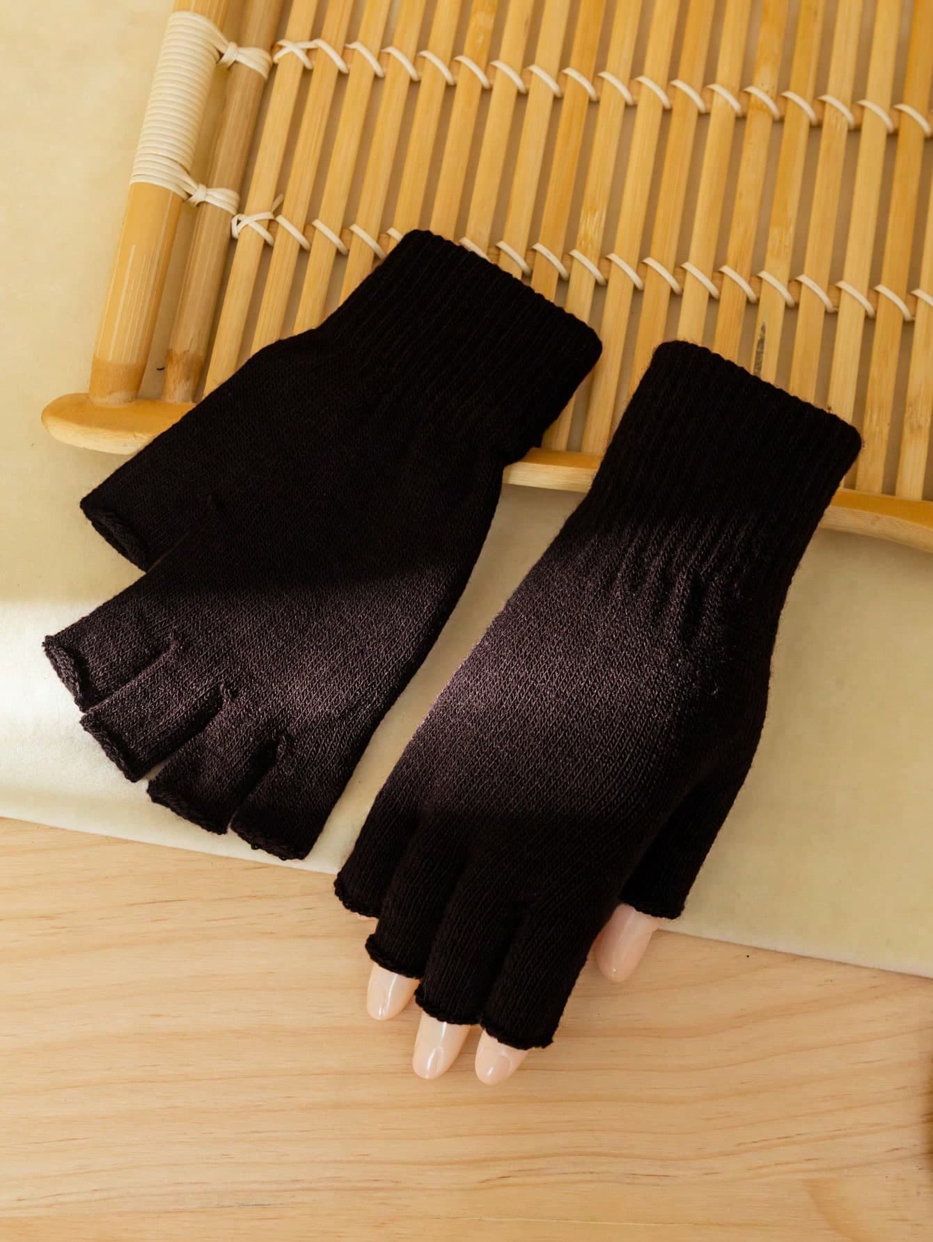 1pair Knitted Half Finger Gloves With Non-Slip Design For Women And Men Winter Warmth, Suitable For Outdoor Activities, Traveling, Home, And Office Work