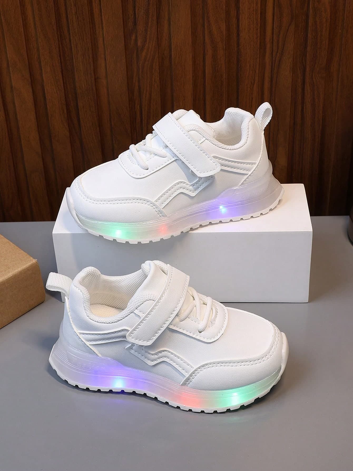 1 Pair Comfortable Children Outdoor Sports Shoes, Toddlers & Kids Lighted Sneakers, Anti-Slip Small White Shoes