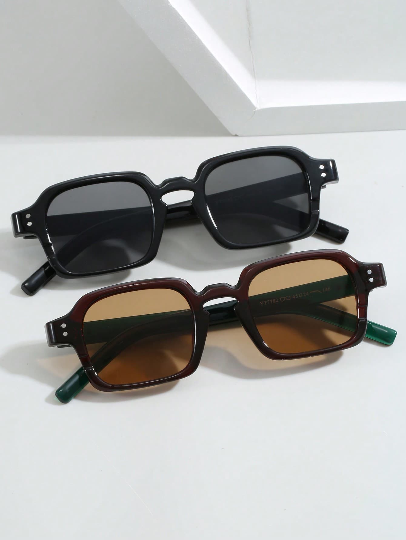 1 Pair Unisex Square Vintage Studded Punk Style Fashion Glasses, Fashion Eyewear For Street Style, Runway, Outdoor