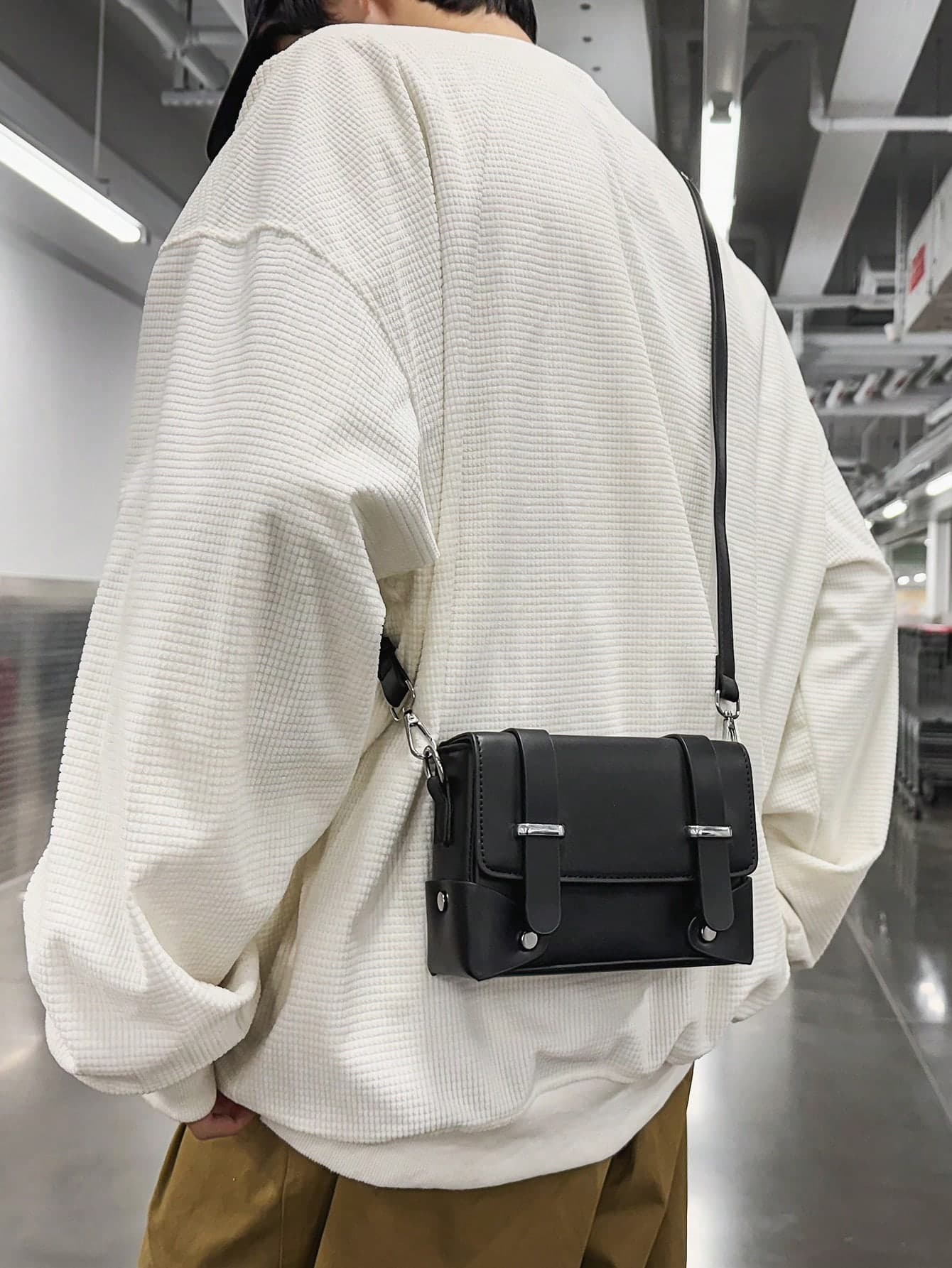 1pc Men's Fashion Minimalist Solid Color Box Bag, Adjustable Shoulder Strap, Flap Closure, Shoulder Bag, Casual Vintage Daily Commute Business Lightweight Waterproof PU Mini Messenger Crossbody Bag, Peach Tree Fashion Solid Color Minimalist Men's Crossbody Bag, Shoulder Bag, Striped Rhombus Box Bag, Waterproof Bag, Travel Vacation Essential, Youth Personalized Small Square Bag, Sports Outdoor Lightweight Gift, Men's Gift, Father's Gift, Halloween Gift For Men