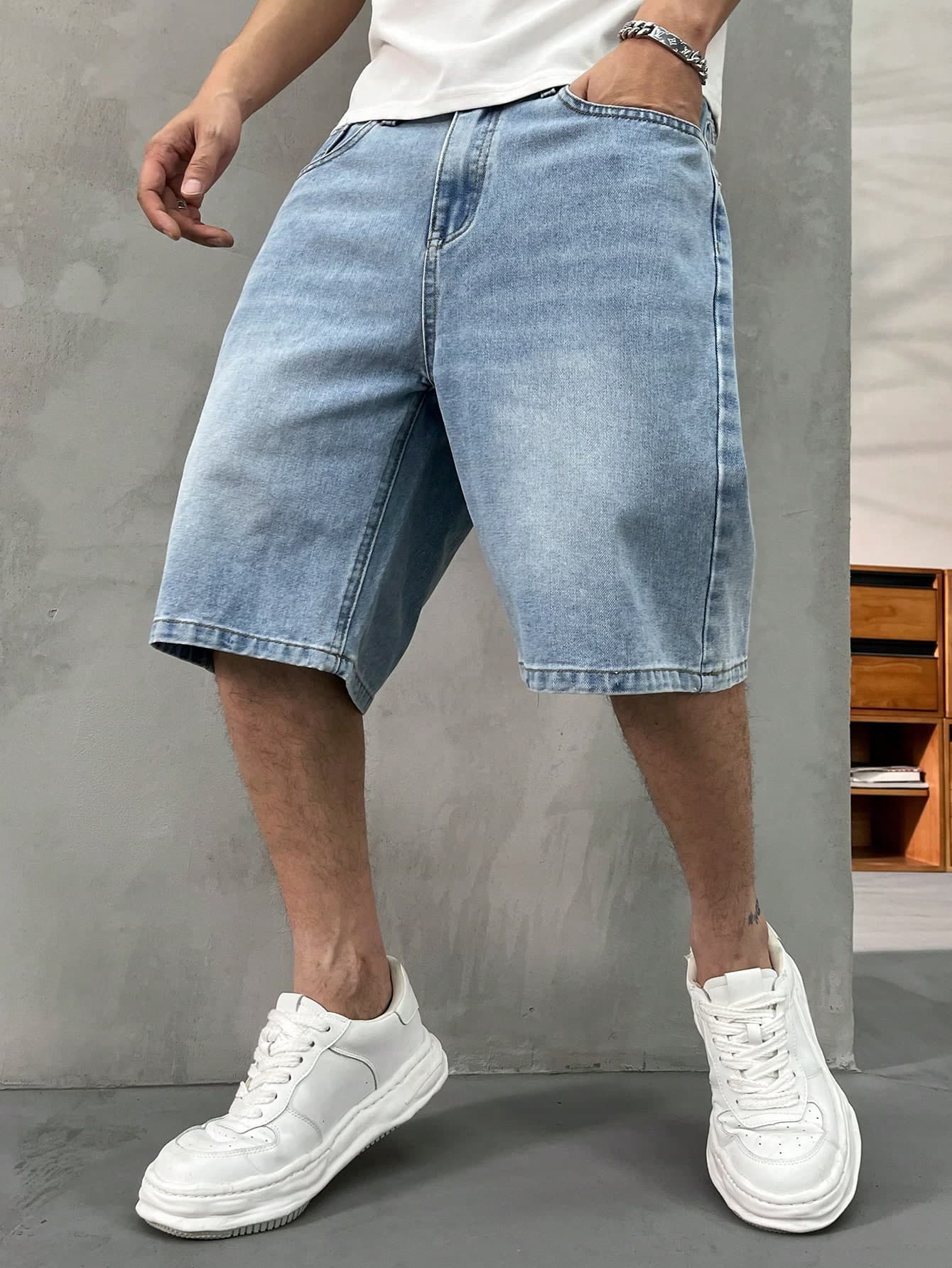 HEHCN Men's Front Button Pocket Minimalist Casual Denim Shorts, Vintage Washed Blue American Street Style Versatile Denim Bermuda Shorts