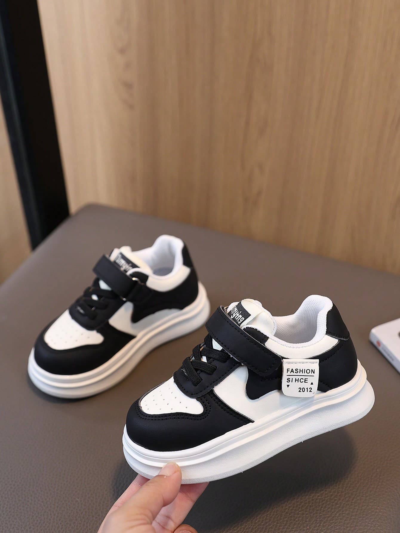 1 Pair Little Girls Soft Sole Fashion Versatile Anti-Slip Casual Outdoor Sports Shoes For Toddlers