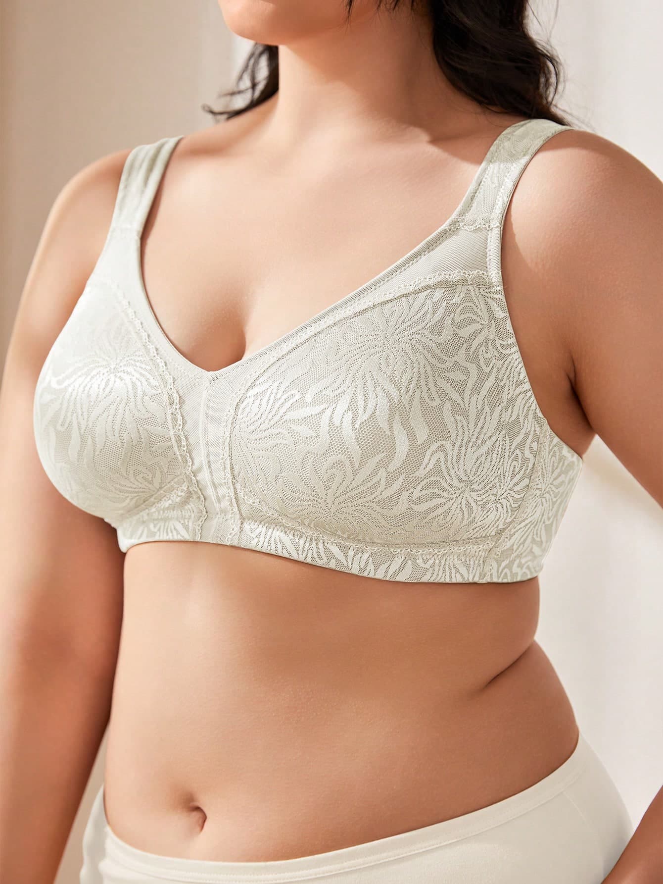 Plus Size Wireless Soft Cup Bra - Comfortable Full Coverage Bra With Wide Straps, Ideal For Everyday Wear