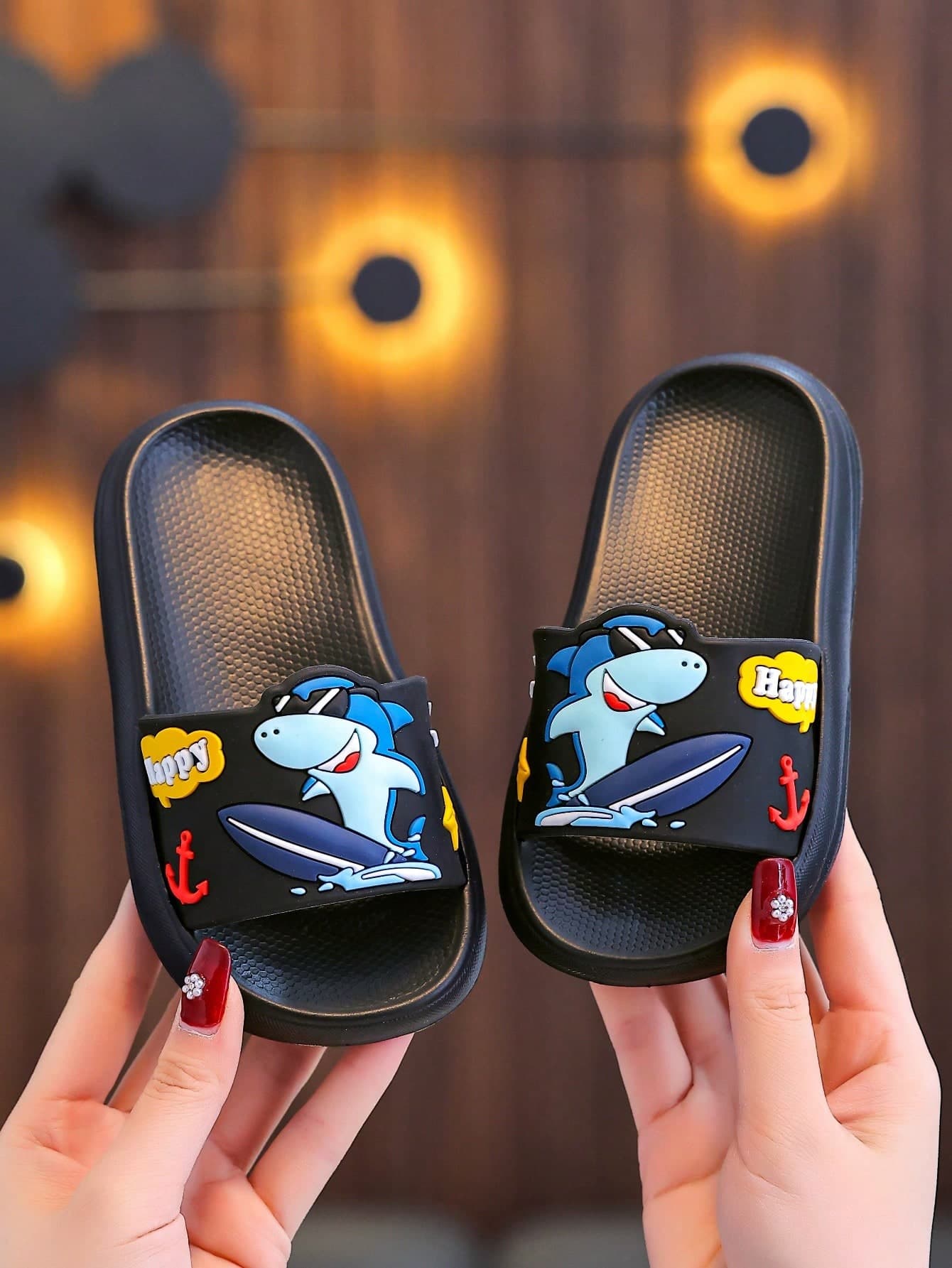Kids Cartoon Slippers, Fashion EVA Soft Bottom Shark Design, Lightweight & Comfortable, Suitable For Indoor, Bathroom, Summer Outdoor Wear, Available In Small/Medium/Large Size