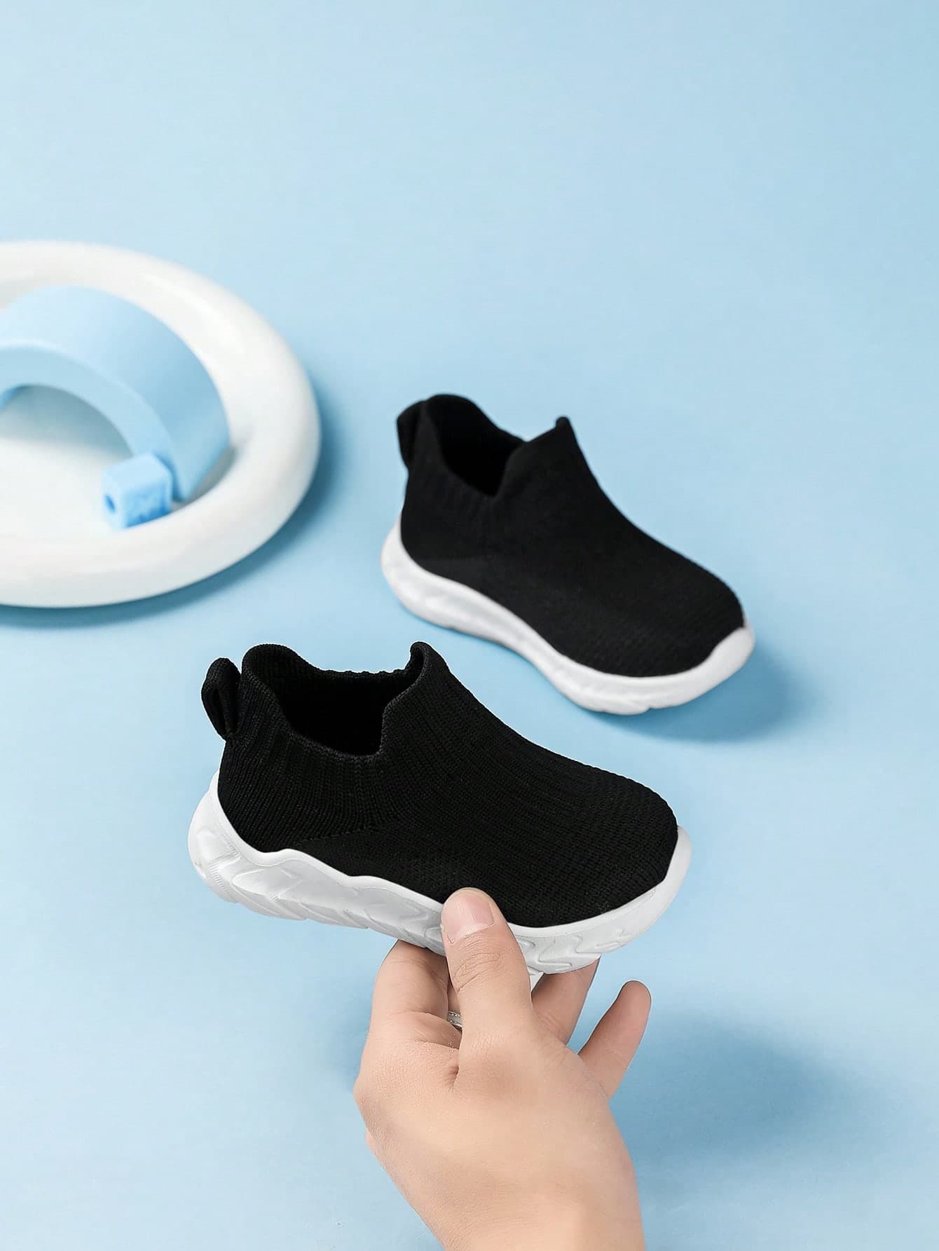 1 Pair Black & White Boys' Breathable Soft Sports Shoes, Bestselling, Suitable For All Seasons