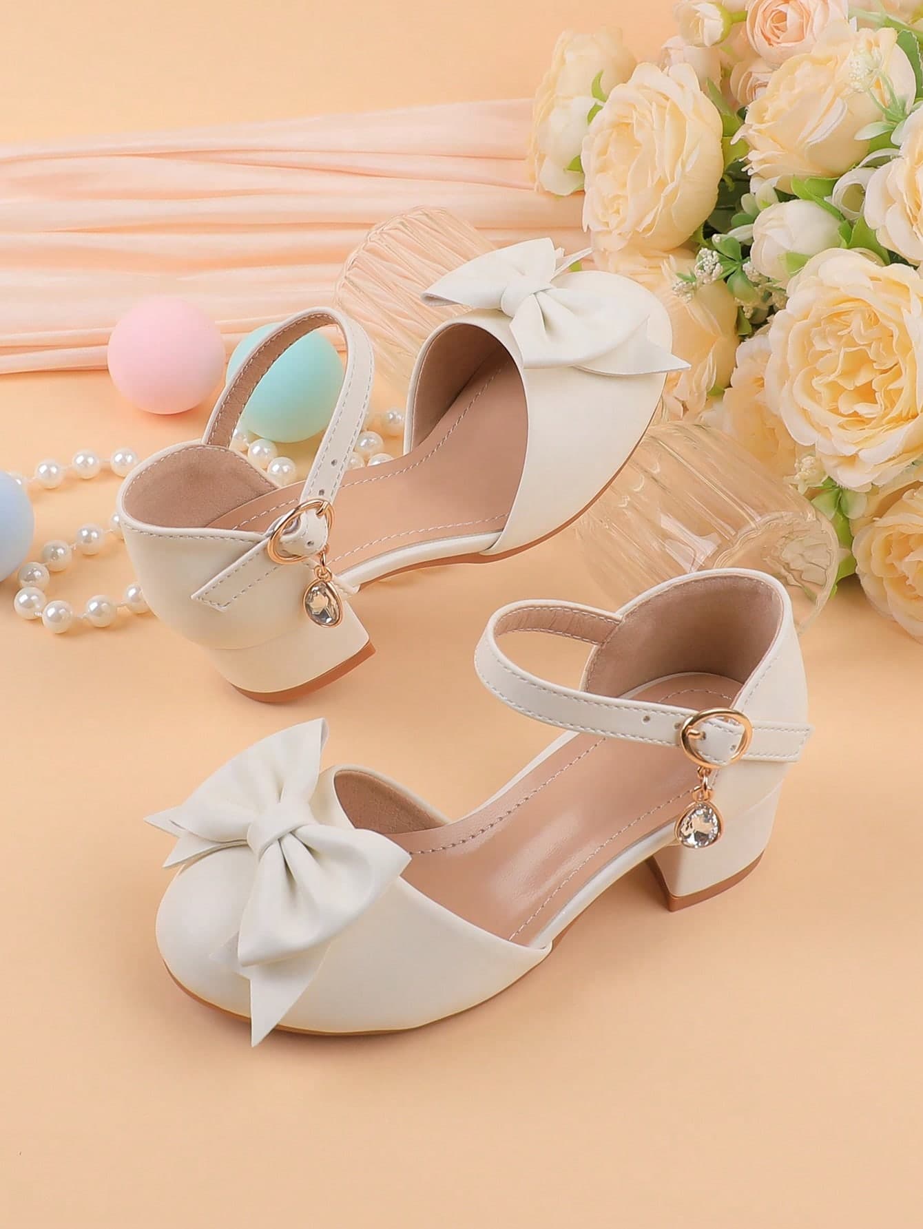 Girls Flower Embellished Chunky Heel Formal Dress, Suitable For Flower Girl, Dance, Wedding, Party, Ballet, Everyday Wear. White Color, Girls Hook And Loop Strap Dress Shoes For Children Of All Sizes