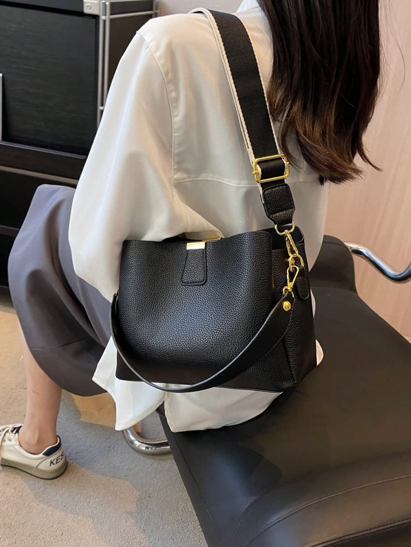Livesso Elegant Solid Color Wide Strap PU Leather Women's Tote Shoulder Bag