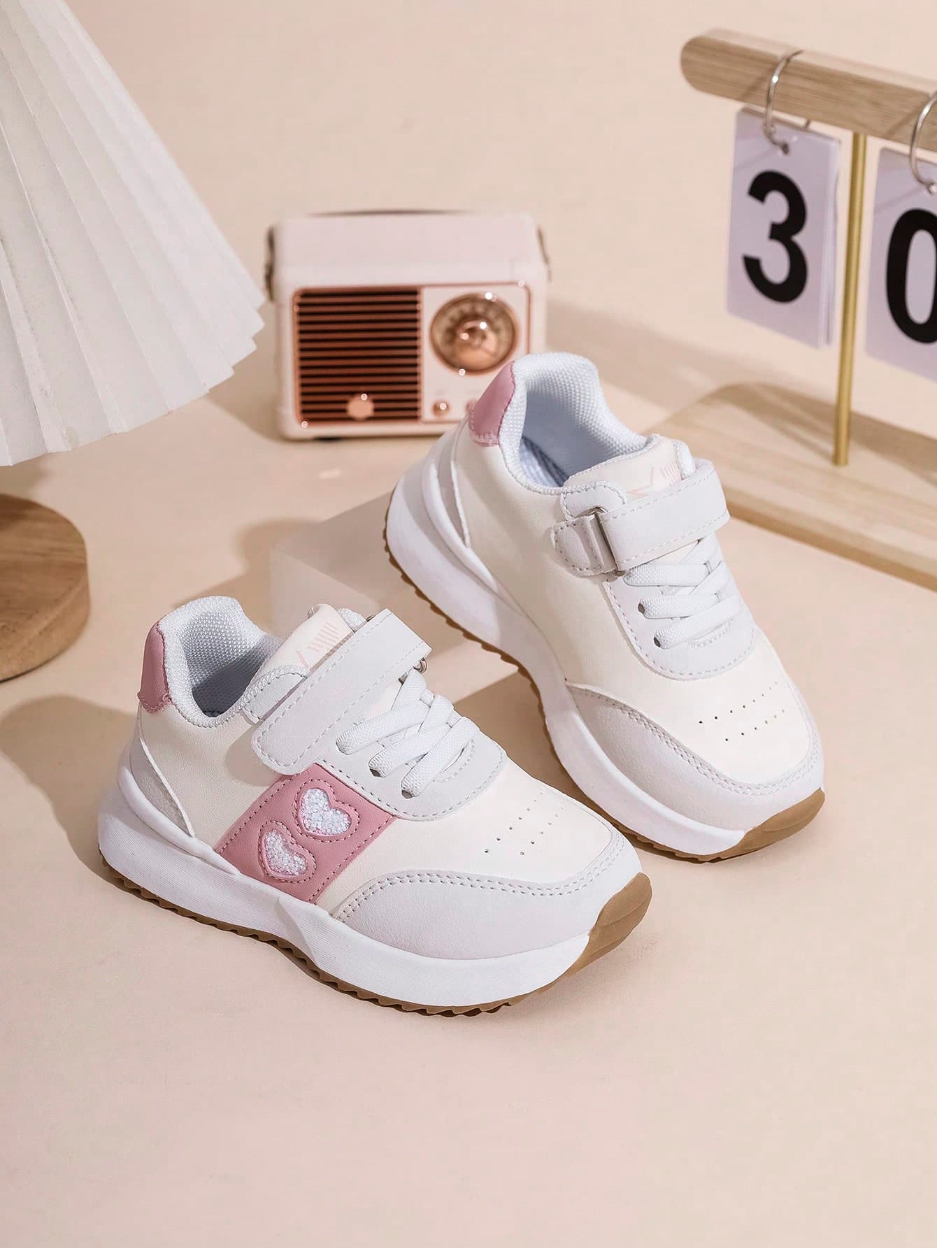 1 Pair Casual Shoes, Minimalist & Cute, Suitable For All Seasons