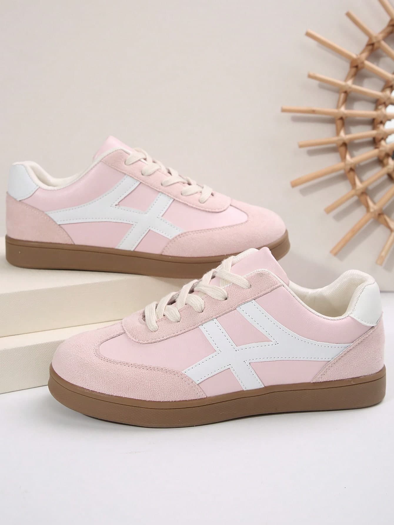 Women's Fashion New Spring/Autumn Round Toe Outdoor Casual Sports Shoes, Geometric Patchwork Striped Pink PU Faux Leather Upper Dexun Shoes, Comfortable Soft Casual Sneakers Skateboard Shoes White Shoes