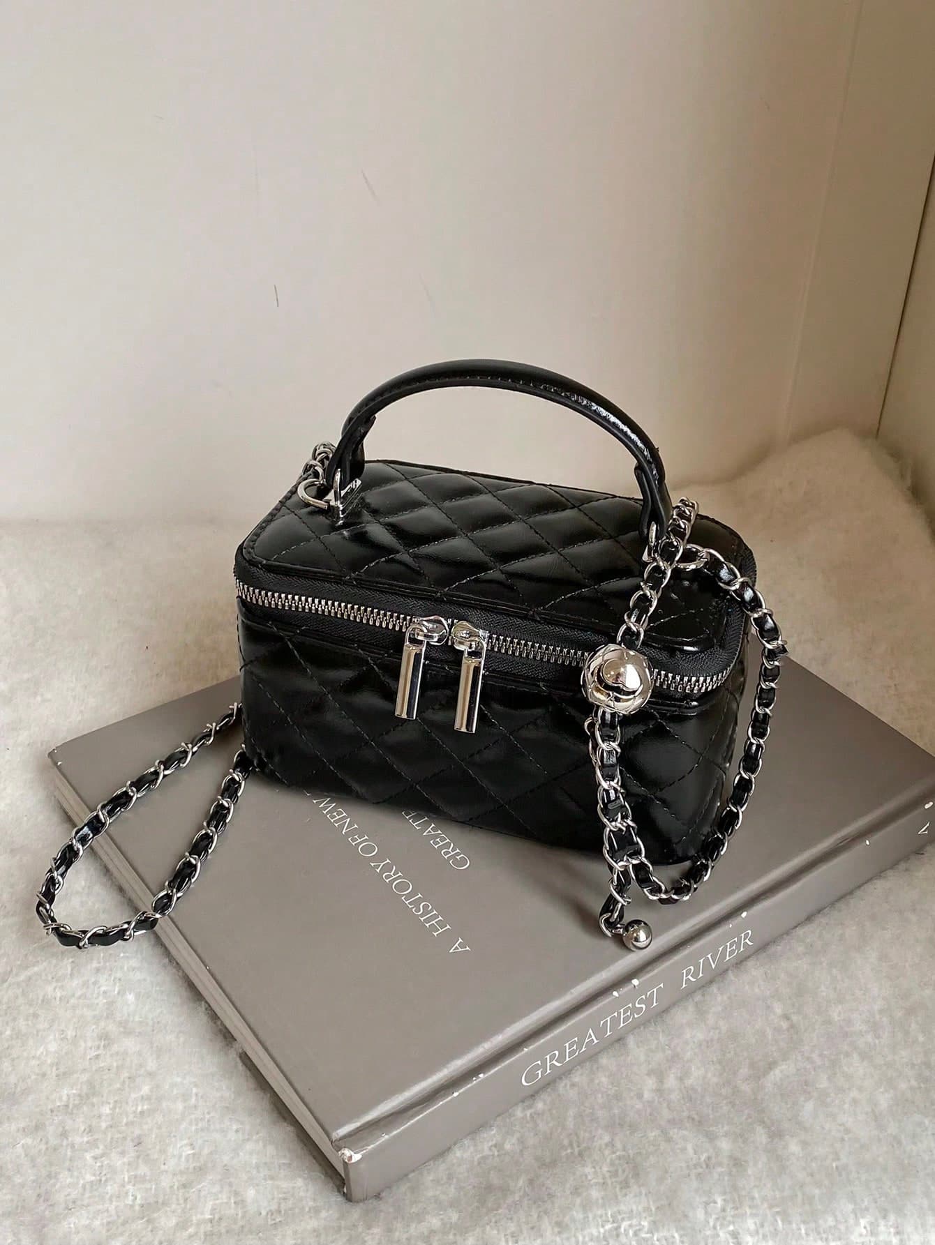 1pc Fashionable PU Quilted Embroidered Box Bag, Versatile Zipper Closure Small Square Handbag With Chain Strap For Women