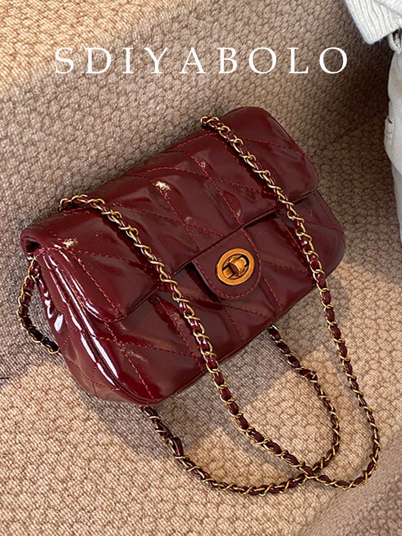 Fashion Classic Clown Solid Color Diamond Quilted Patchwork Design Chain Square Bag With Twist Lock Closure Burgundy