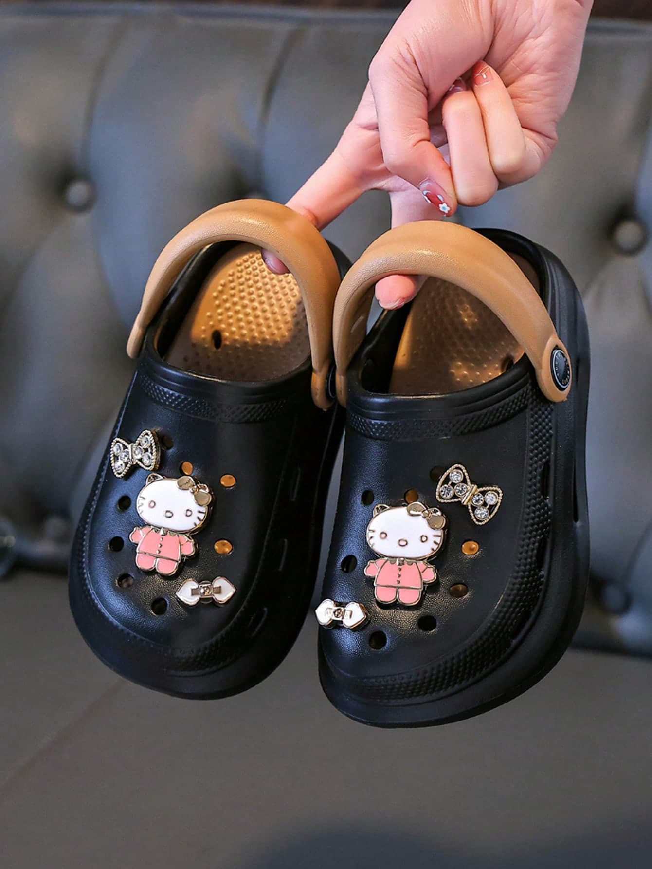 Hello Kitty 1 Pair Girls' Comfortable Breathable Hollow Out Sandals, Kids Soft Bottom Multi-Function Beach Garden Shoes, Suitable For 3-12 Years Old