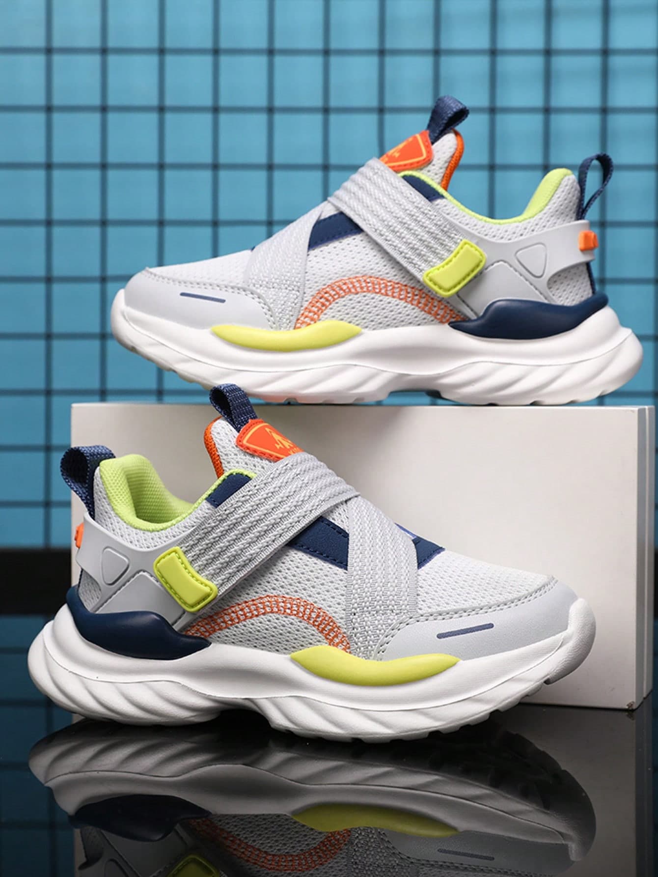 1 Pair Children's Sports Shoes, Summer New Mesh Breathable Light Casual Running Shoes, Suitable For Daily Casual & Running