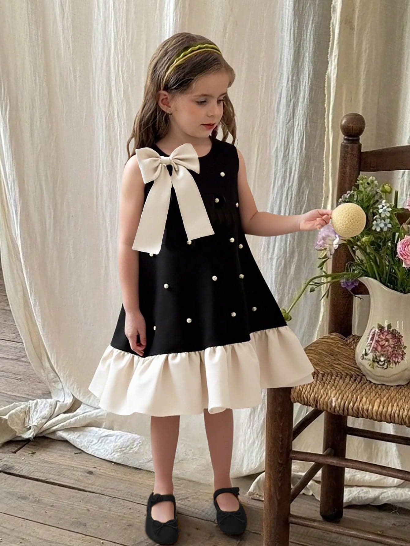 SHEIN Elladie kids Young Girl Summer New Pearl Bow Sleeveless Ruffle A-Line Hem Dress, French Style Minimalist Elegant Princess Commuting Dress Summer Holiday
