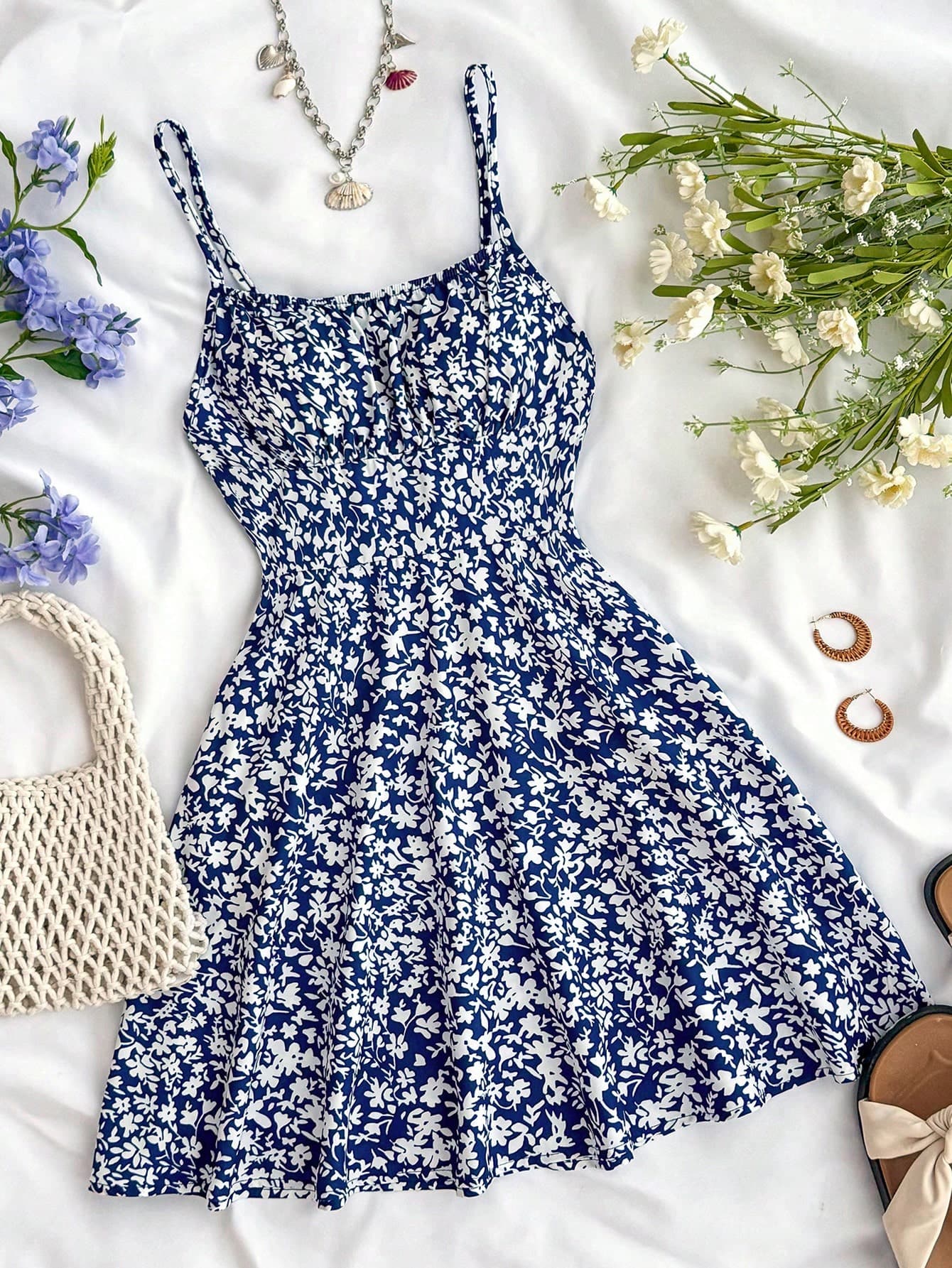 SHEIN Teen Girls Blue & White Ditsy Floral Backless Spaghetti Strap Dress, Suitable For Summer Vacation, Holiday, Beach, Occasions