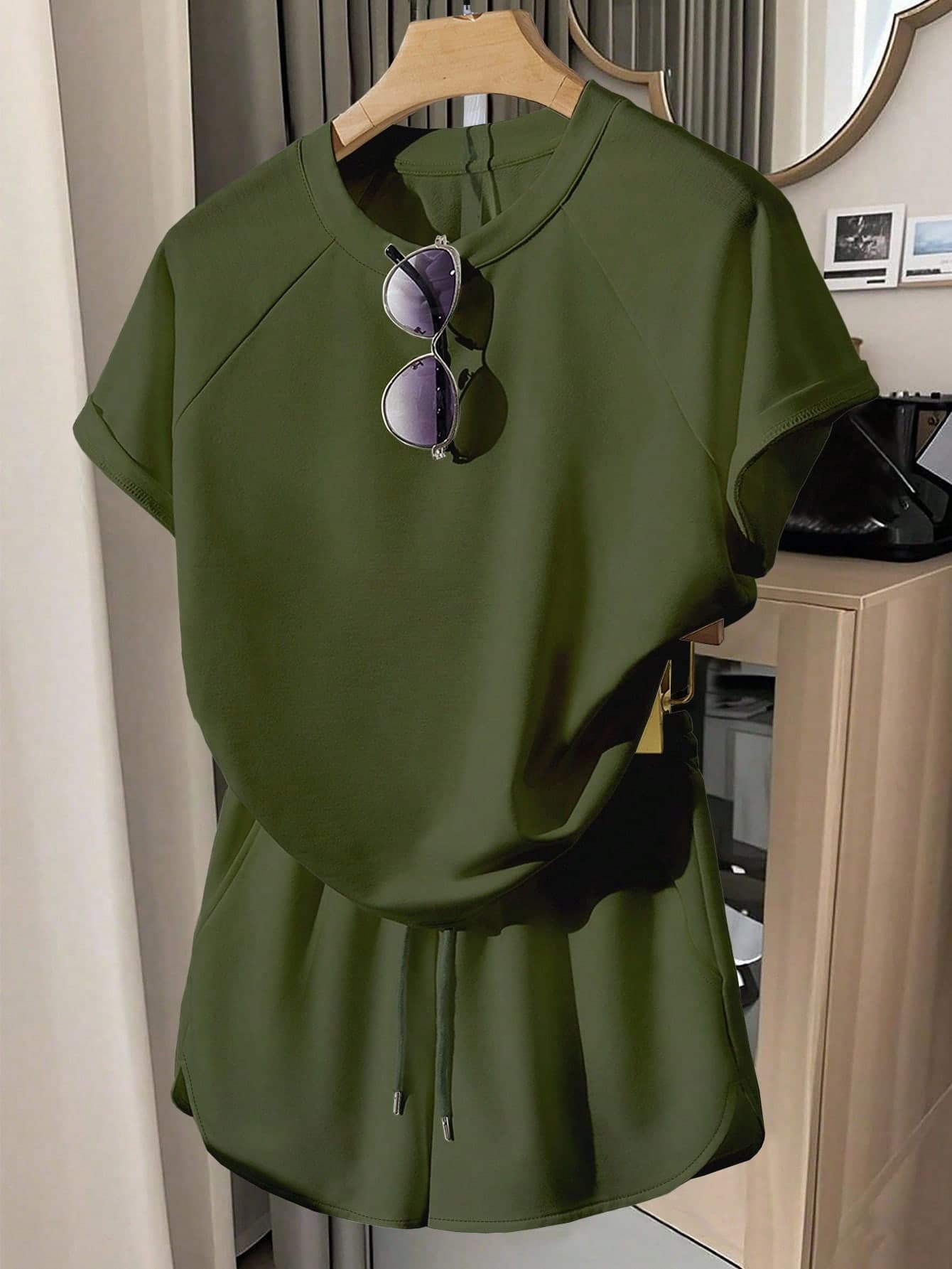 INAWLY Summer Casual Raglan Sleeve T-Shirt & Shorts Set For Women, Versatile