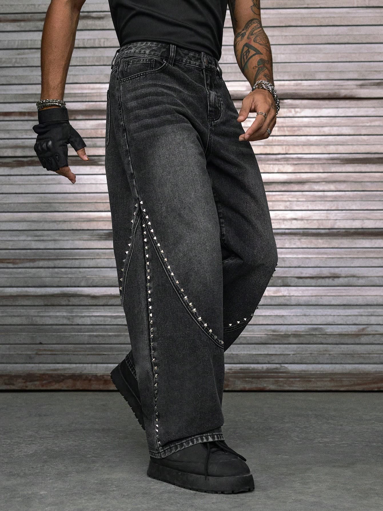 AXEPEAK Men's Casual Washed Denim Jeans With Rivet Decor, Emo Style