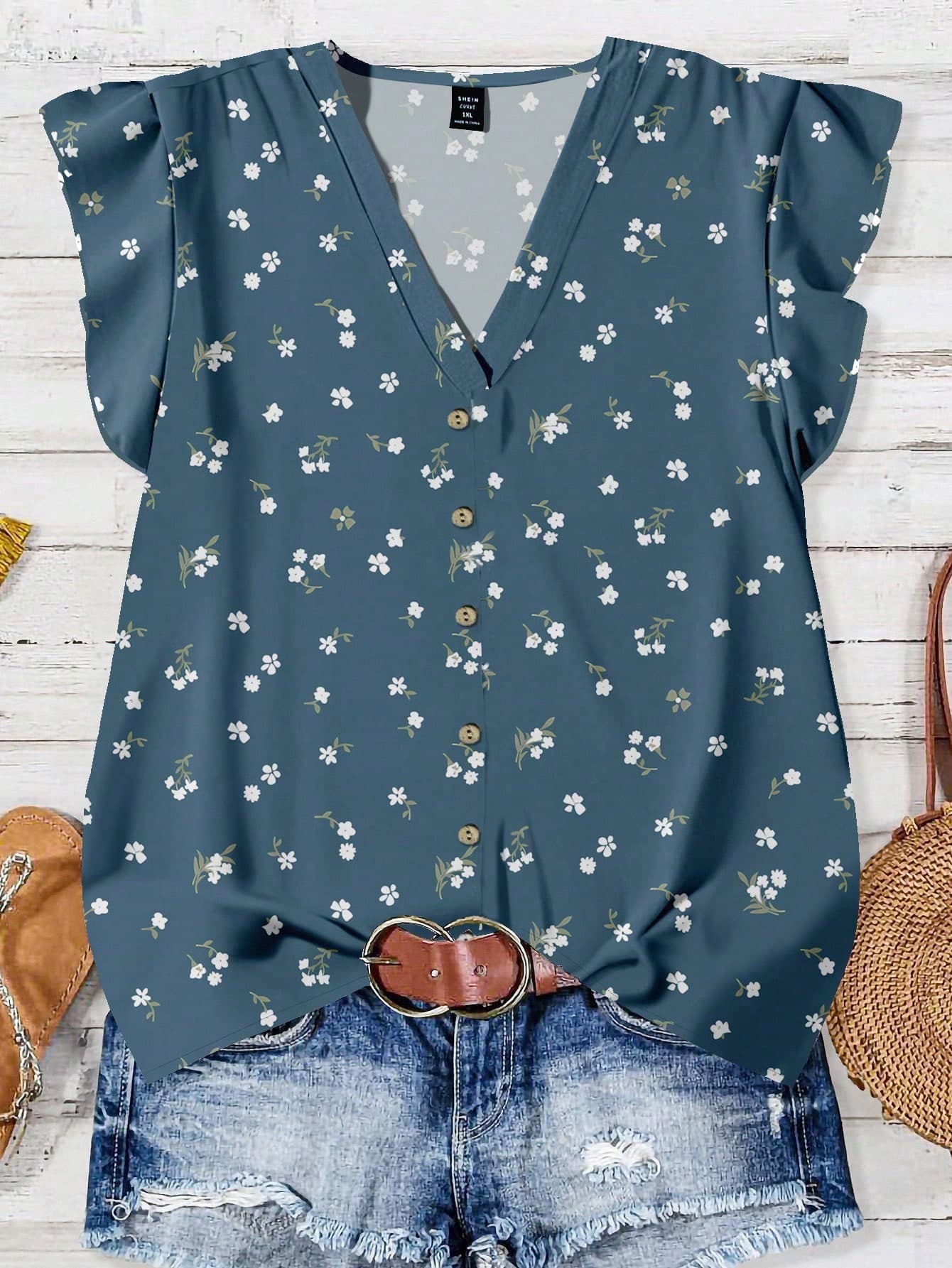EMERY ROSE Women's Plus Size Dusty Blue Floral Print Shirt,Summer Boho Vacation Chic Blouses,Front Button Ruffle Sleeve Loose Casual Peacock Blue & White Tops