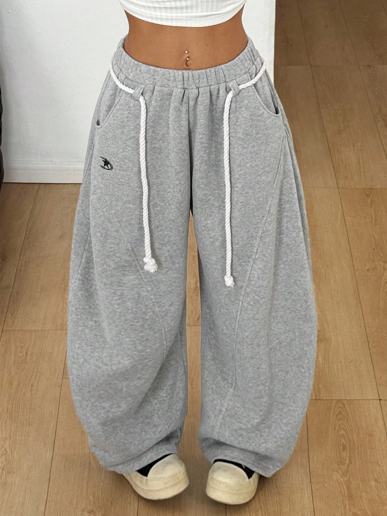 Coolane Women's Winter Grey Oversized Wide Leg Sweatpants,Streetwear Lounge Preppy French Casual Warm Comfortable Elastic Waistband Curved Hem Comfy Pants