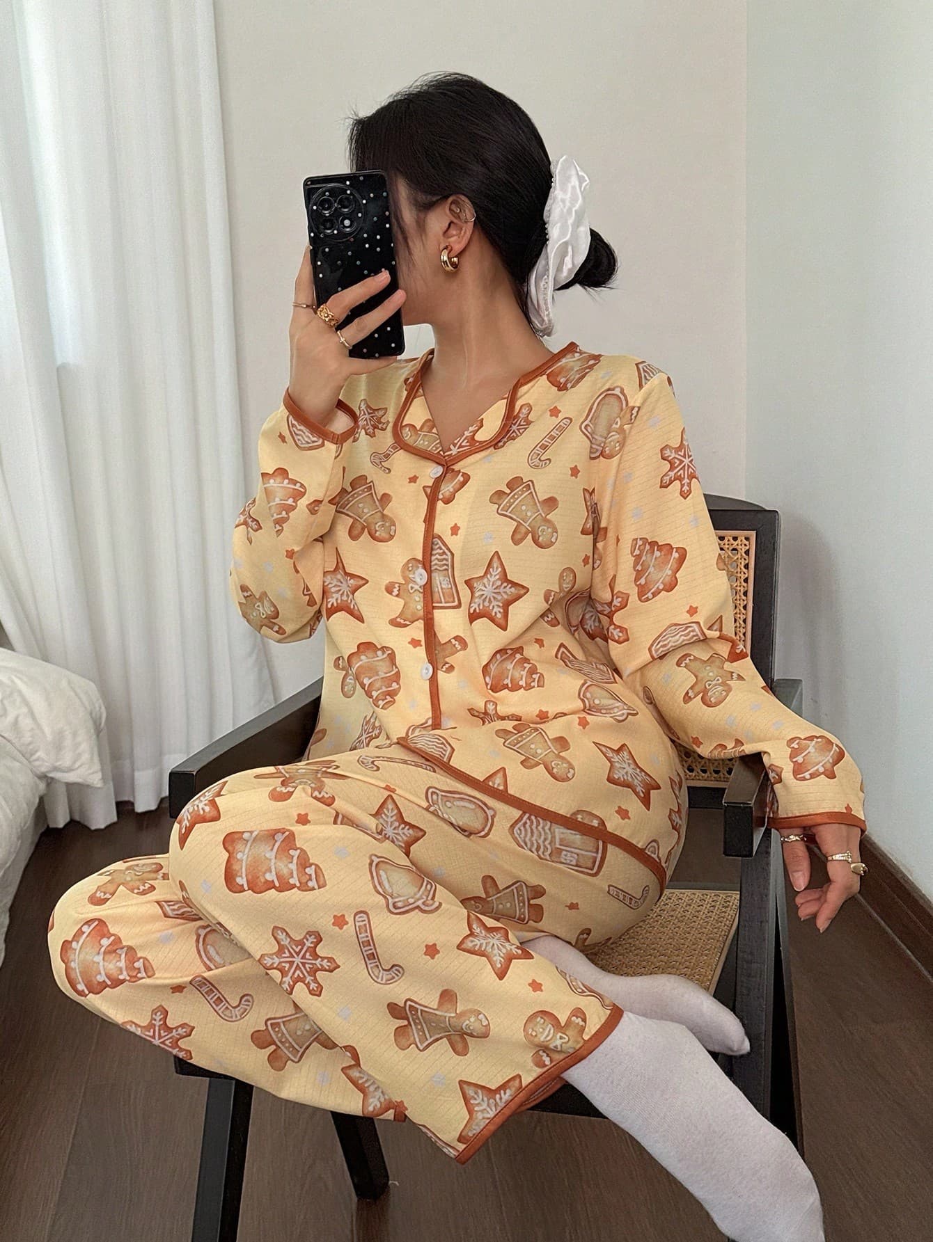 SHEIN Christmas Theme Snowflake Gingerbread Man Print Long Sleeve Top & Pants Casual Women Pajama Set, Fall Winter Clothes