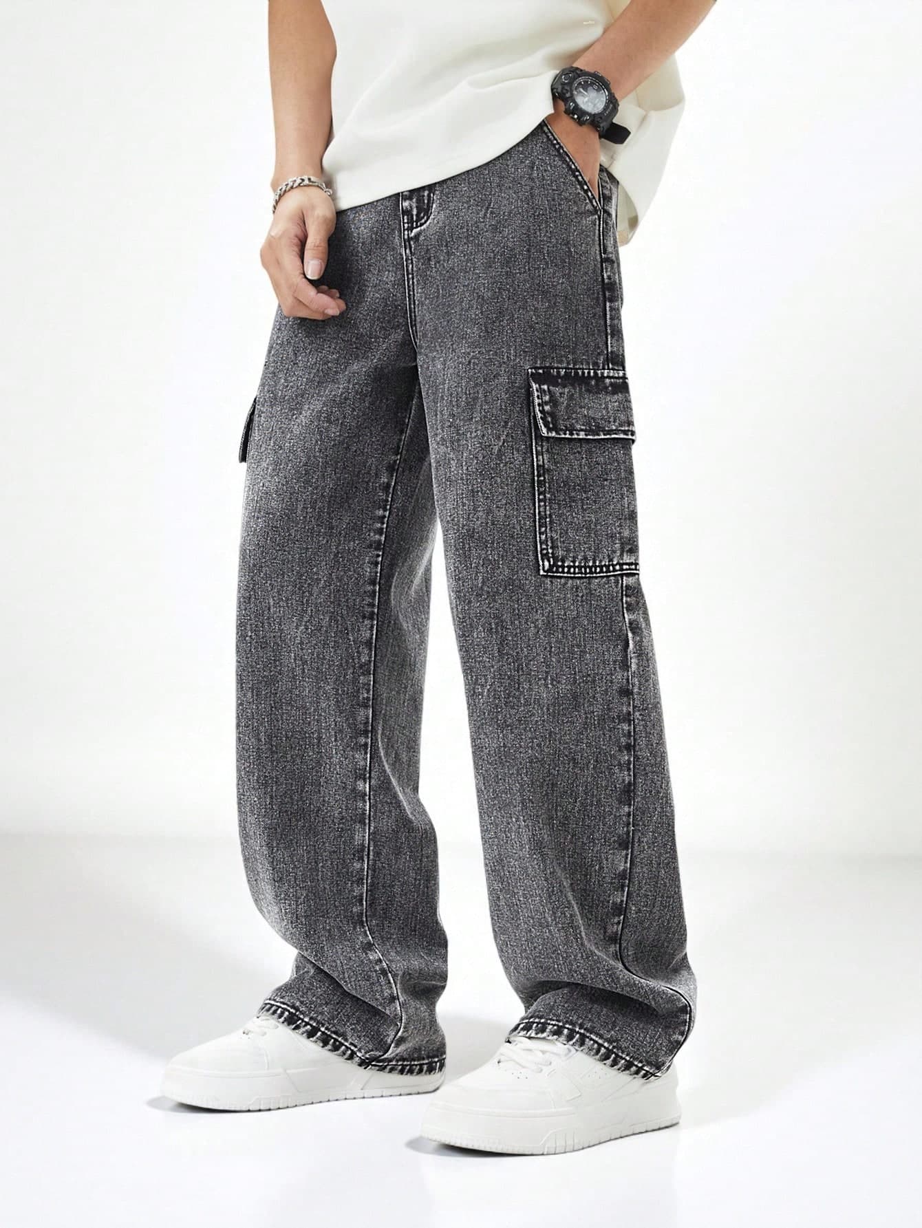 SHEIN Teen Boys' Solid Color Multiple Pockets Outdoor Casual Cargo Jeans Summer Holiday