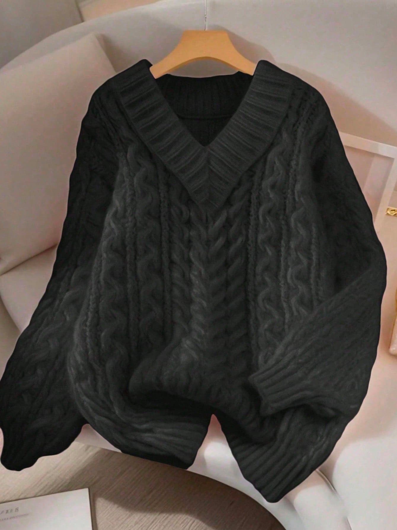 GlowEve CURVE Women's Elegant Solid Color Cable Knit Loose Fit Long Sleeve Plus Size Sweater, Suitable For Outerwear, Autumn/Winter