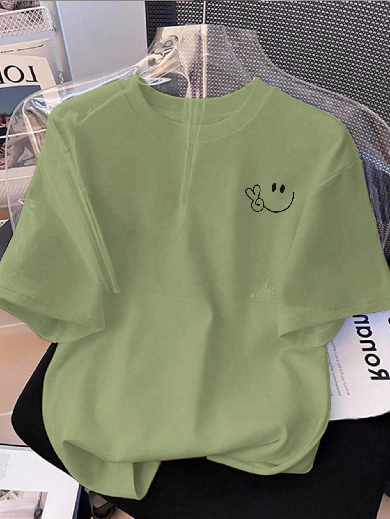 Resyla Women's Casual Short Sleeve T-Shirt With Ditsy Floral & Smiling Face Print