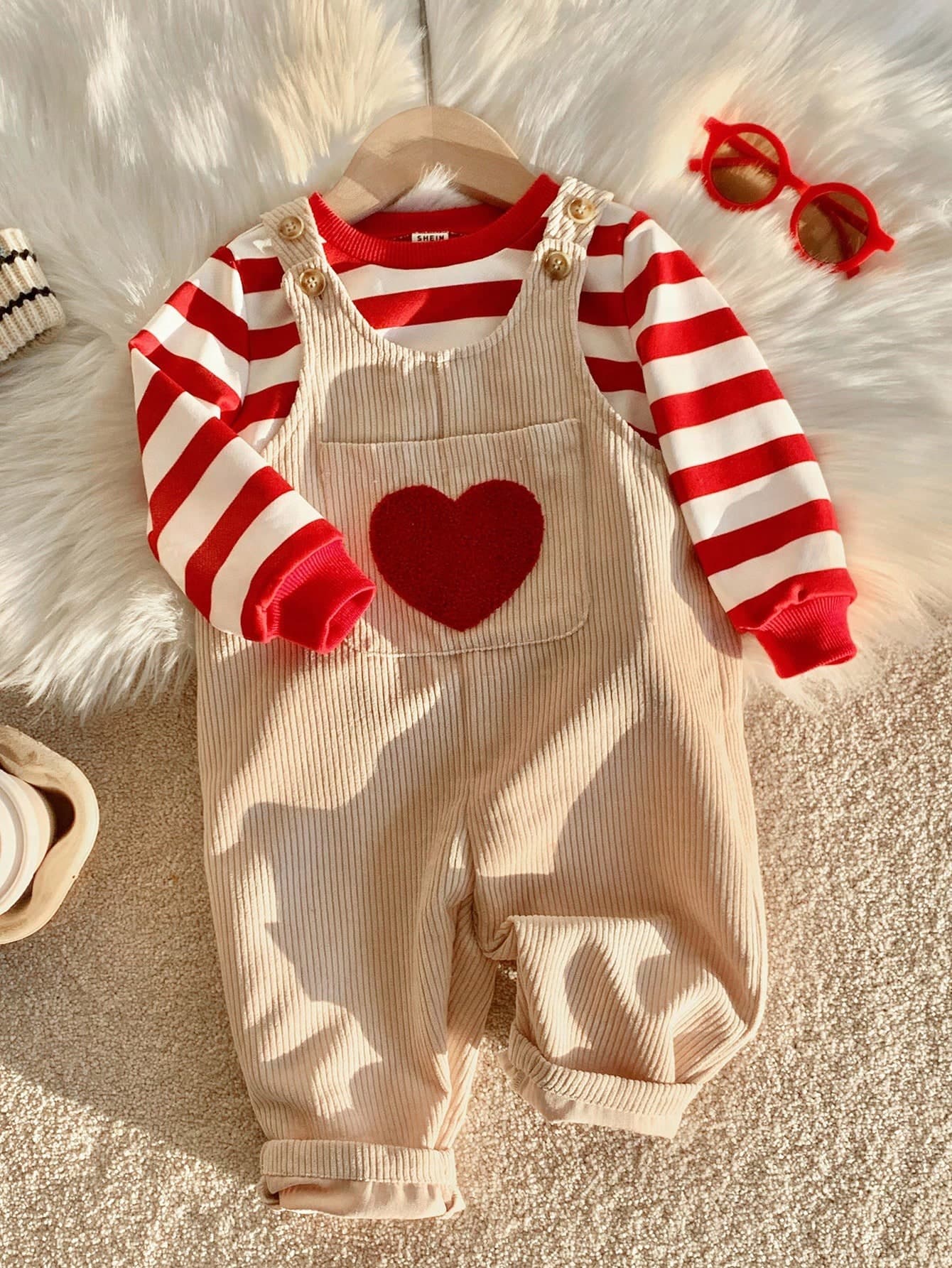 1-Pack Newborn Beige Cute Autumn Matching Family Corduroy Overalls,Heart Badge,Versatile Casual Fashionable For Daily Wear,Birthday Parties & Photos