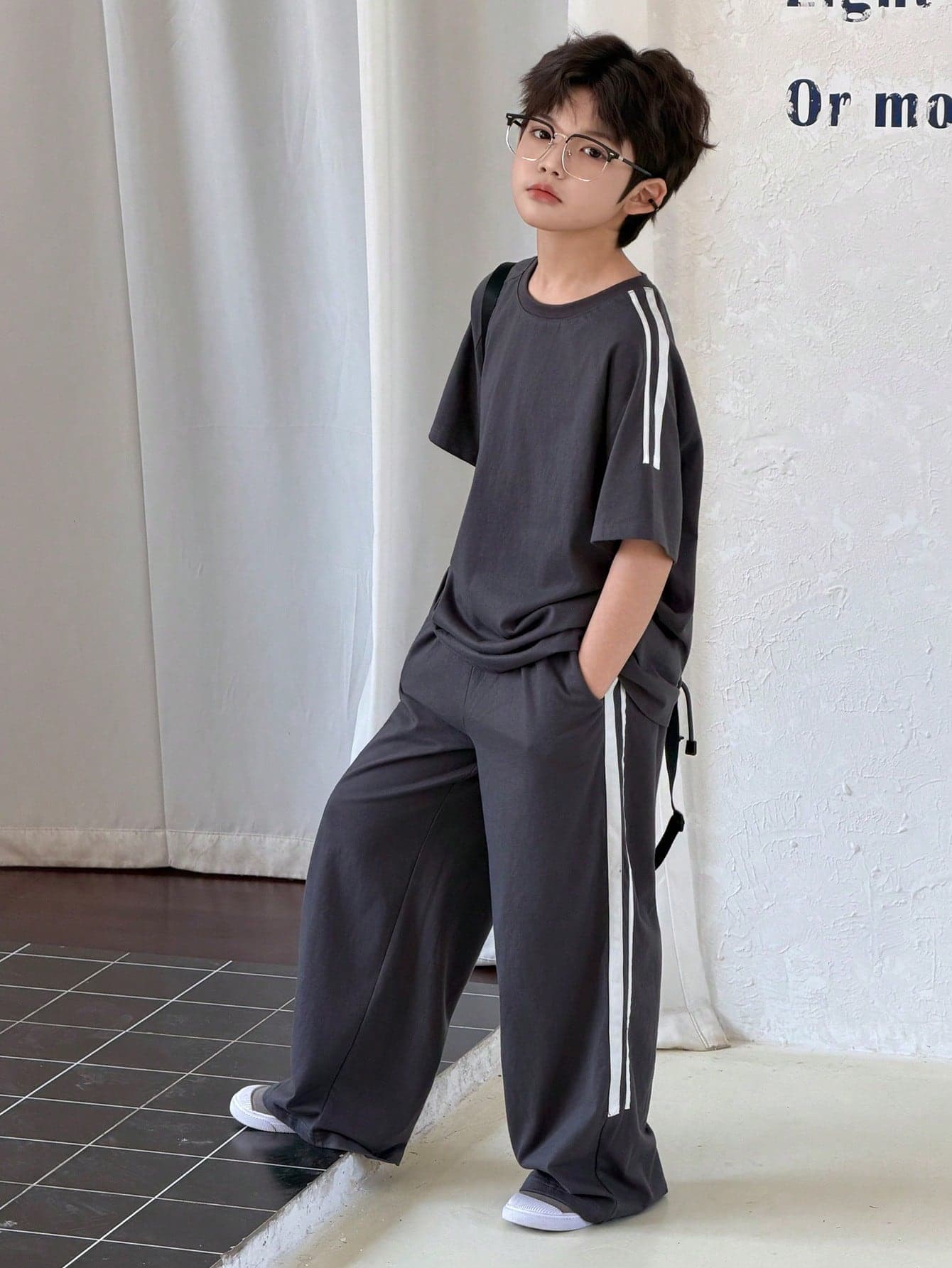 DAZY Tween Boy Striped Crew Neck Short Sleeve T-Shirt And Pants Casual Loose Outfit