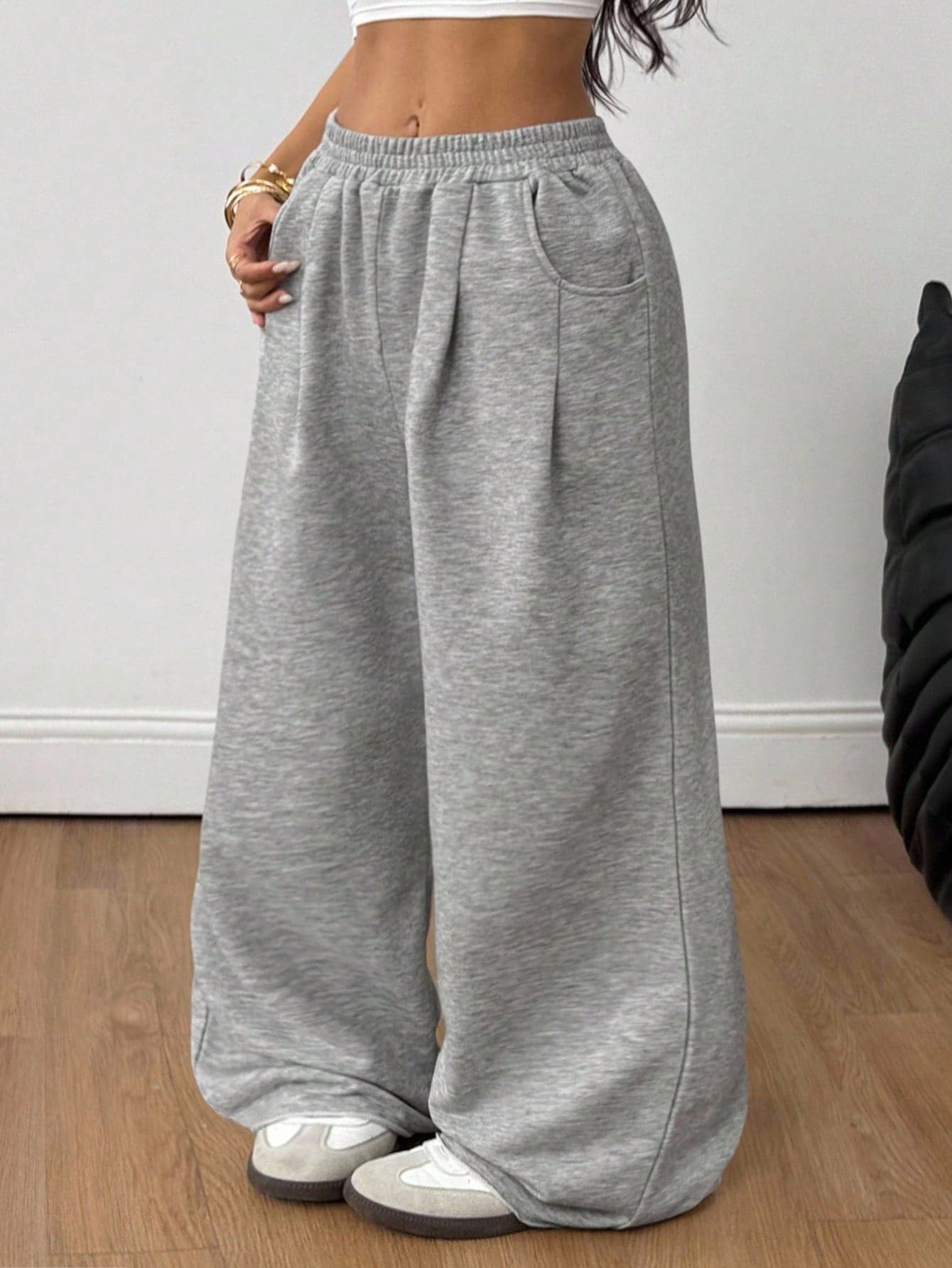 Coolane Women's Plus Size Plain Grey Autumn Casual Lounge Sweatpants,Minimalist Baggy Mid Rise Straight Leg Elastic Waistband Oversized Inclusive Sizing Pant