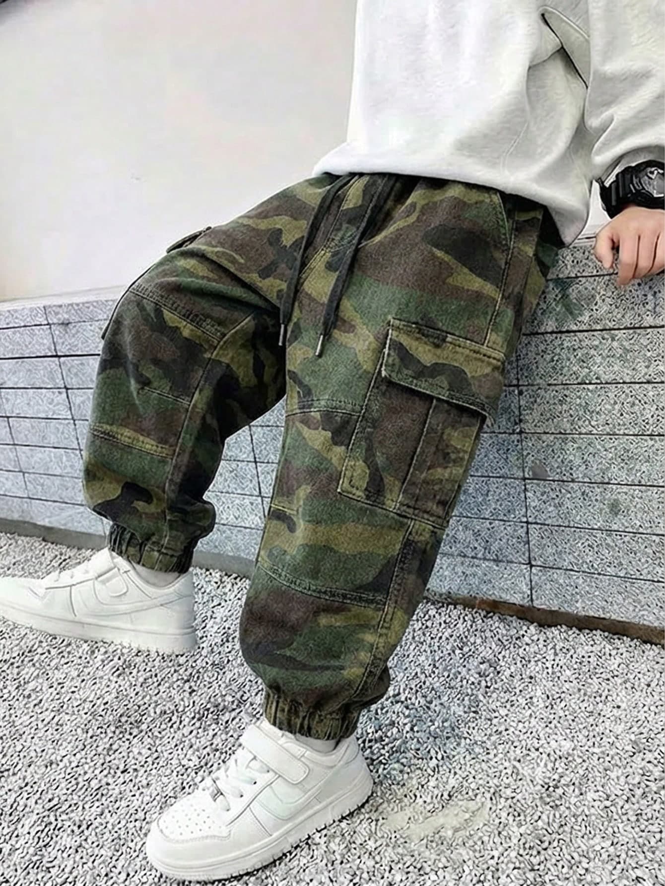 SHEIN Young Boys Vintage Casual Street Chic Multi-Pocket Loose Comfortable Elastic Waist Drawstring Cuffed Denim Cargo Pants