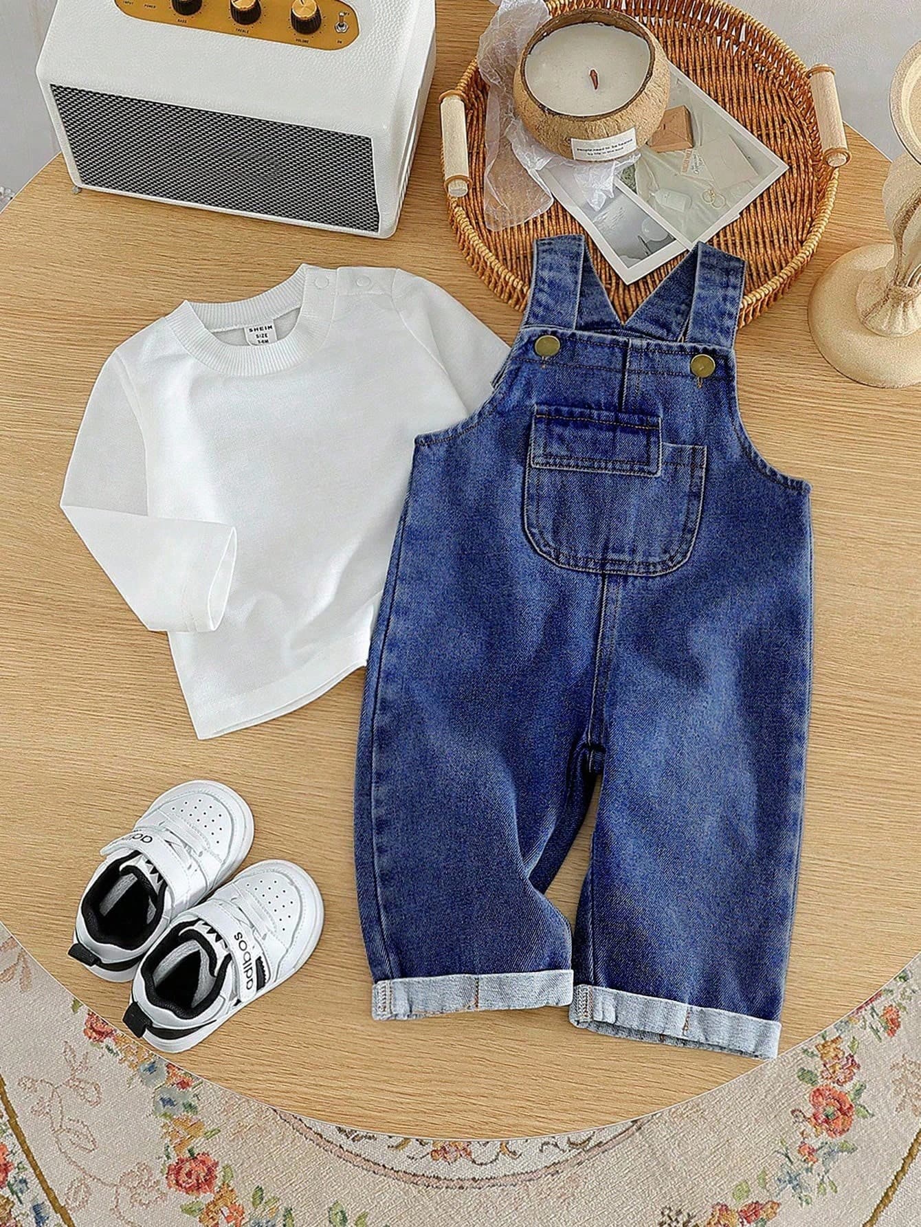 SHEIN Vintaside Kids 2pcs/Set Baby Boys' Casual Solid Color T-Shirt And Denim Bib Pants Unisex Clothes Toddler Overalls Toddlers Boy Romper Dungaree
