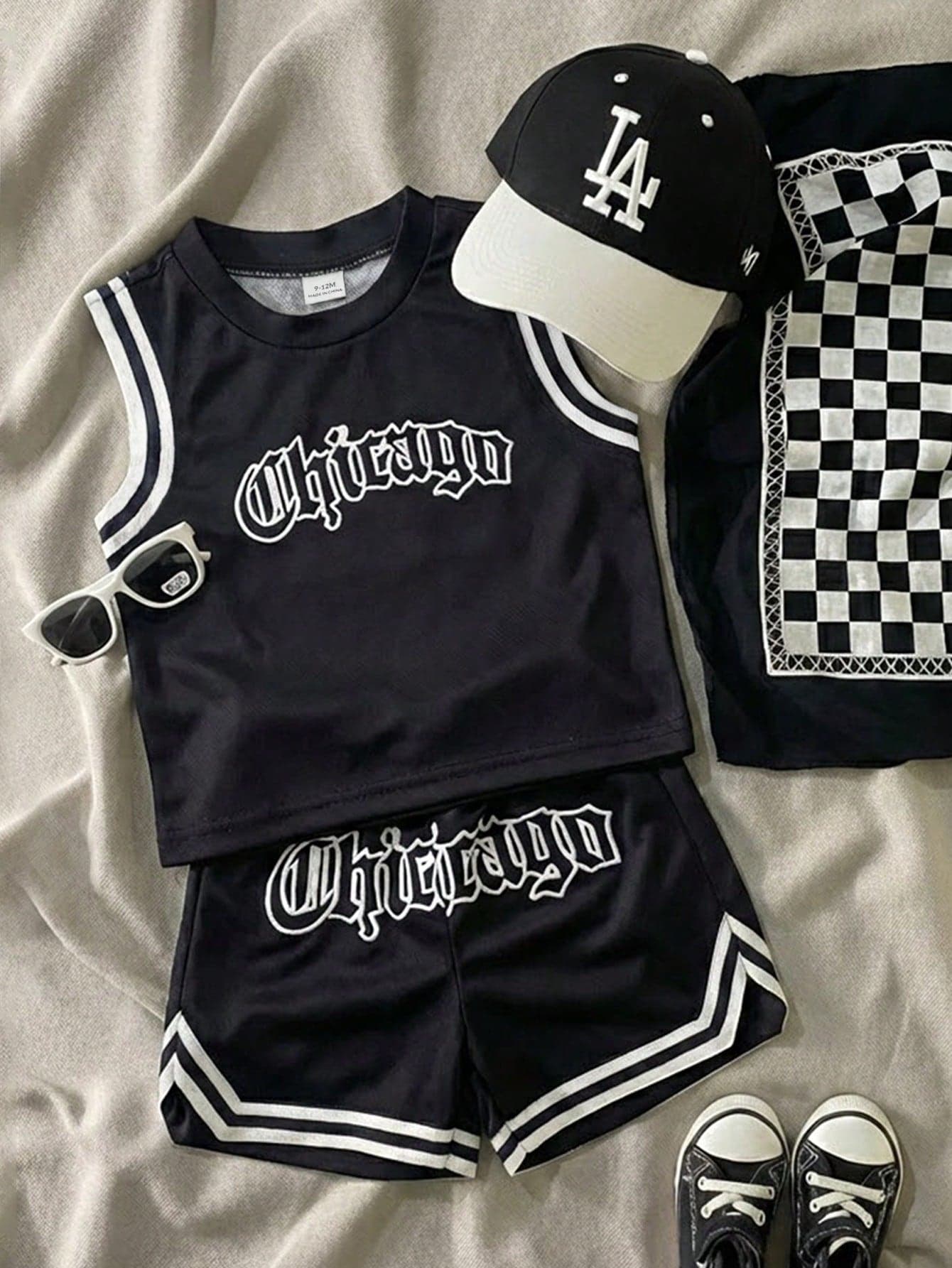 SHEIN GraphicGems 2pcs Infant Toddler Baby Boy Summer Black Mesh Basketball Jersey Street Life Casual Graphic Street Fashion Beach Sleeveless Top & Shorts Outfit Set