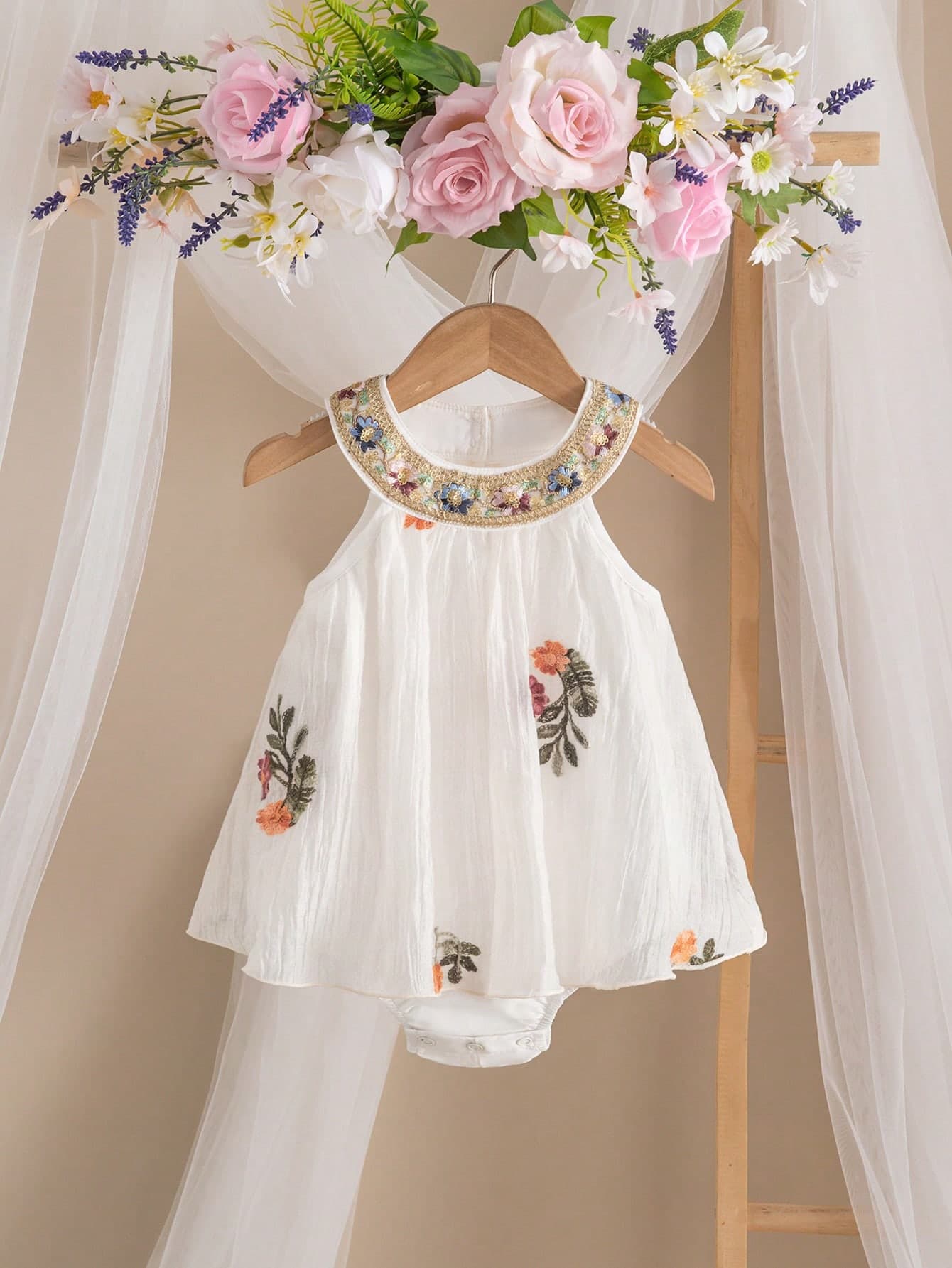SHEIN Newborn Baby Girl White Summer Boho Party Cruise Elegant Embroidered Ribbon Decor Loose Romper,Ivory Floral Embroidery Bodysuit Lace Dress Wildflower