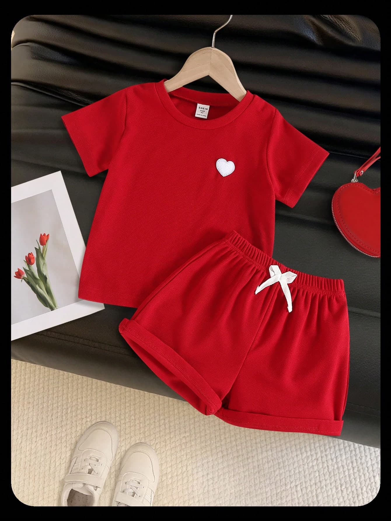 SHEIN Genkimix Kids Girls Cute Heart Embroidery Knit Short Sleeve T-Shirt Top Set, Fashionable & Stylish, Suitable For Casual, Sports, Outdoor, Vacation