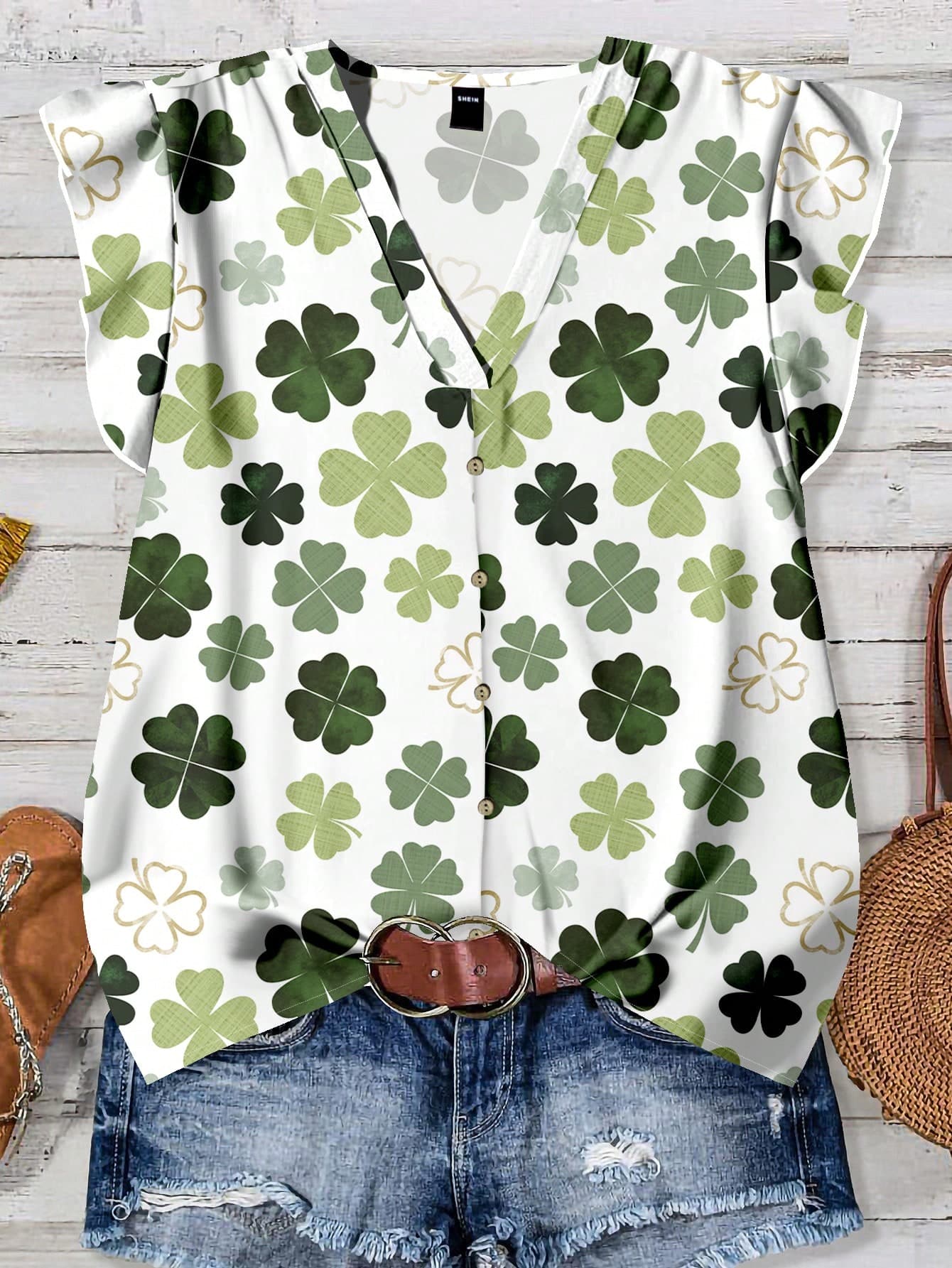 EMERY ROSE Women's White Floral Summer Boho Vacation St. Patrick's Day Four-Leaf Clover Graphic Notch Neck Short Sleeve Fitted Blouse,Cute Island Girl