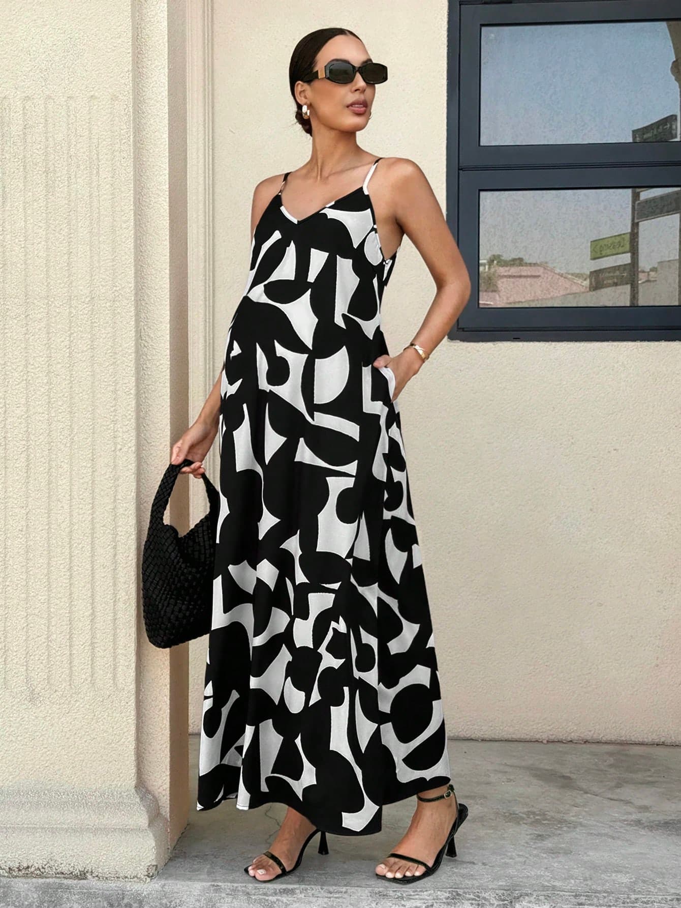 MaterniWear Elegant Black And White Summer Holiday Maternity Dress,Geometric Print V-Neck Sleeveless Casual Party Outing Wear For Pregnant Women