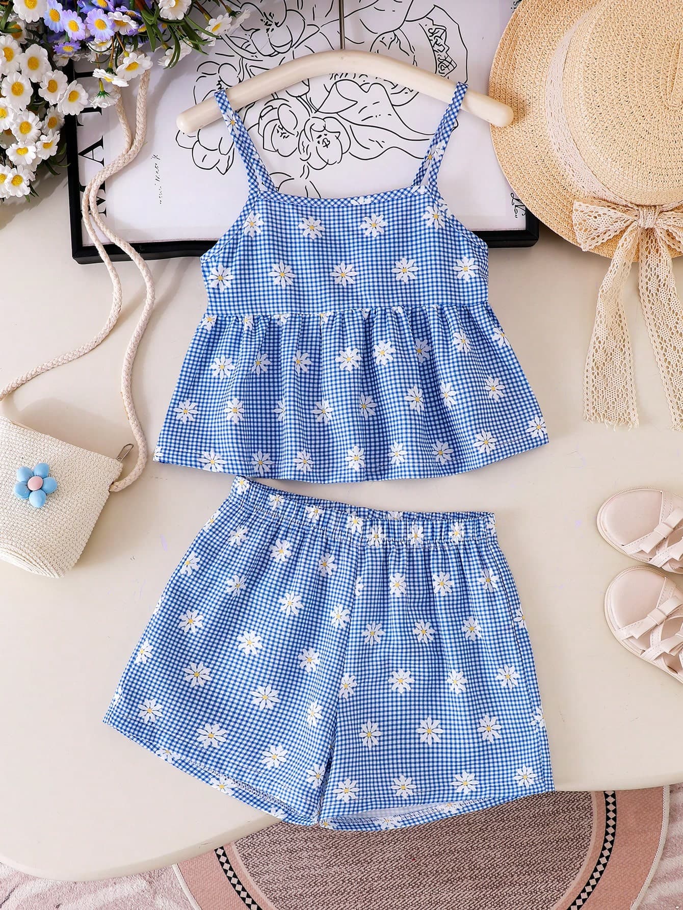 SHEIN Elladie kids Young Girls Blue Plaid Daisy Print Camisole Top And Shorts Set,Cute Summer Matching Kids Holiday Outfit,Family Vacation Refreshing Two Pieces Set
