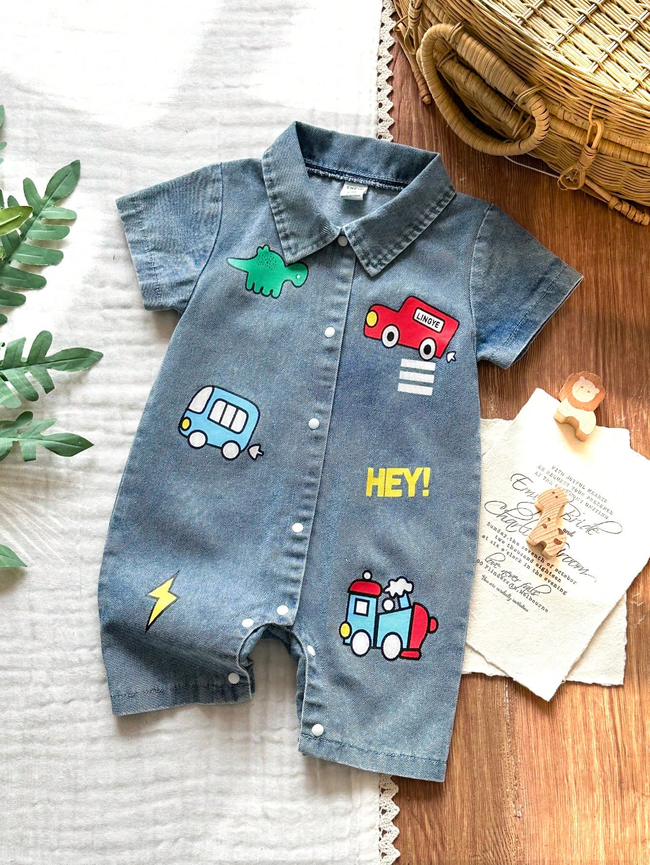 SHEIN Vintaside Kids Infant Baby Boy Cartoon Car & Dinosaur Print Short Sleeve Romper, Summer