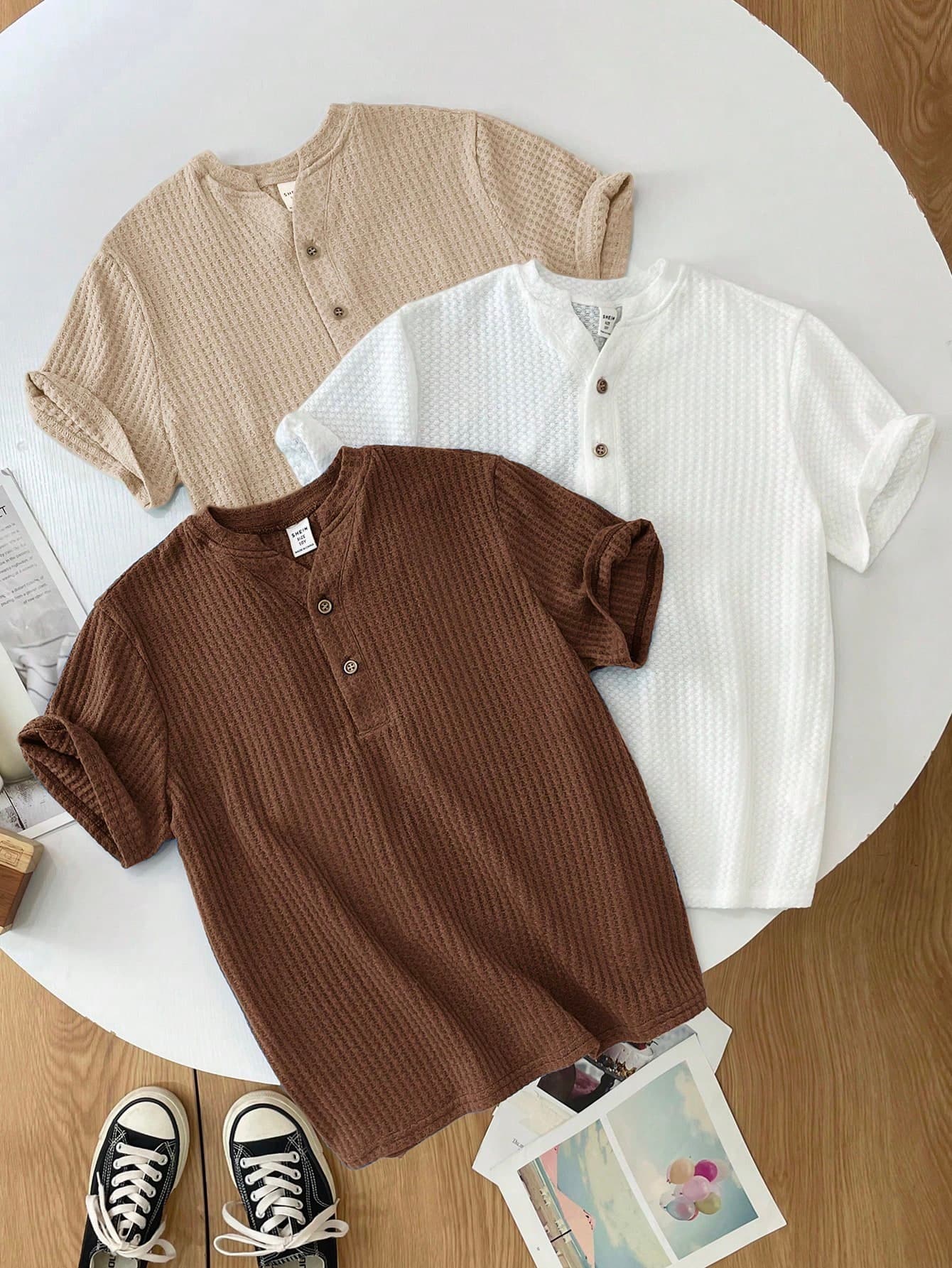 SHEIN 3pcs Tween Boys' Half-Sleeve Textured Wood Button Decor T-Shirts,Brown,Summer,Casual,School,White,Outdoor,Sports,All-Match Versatile