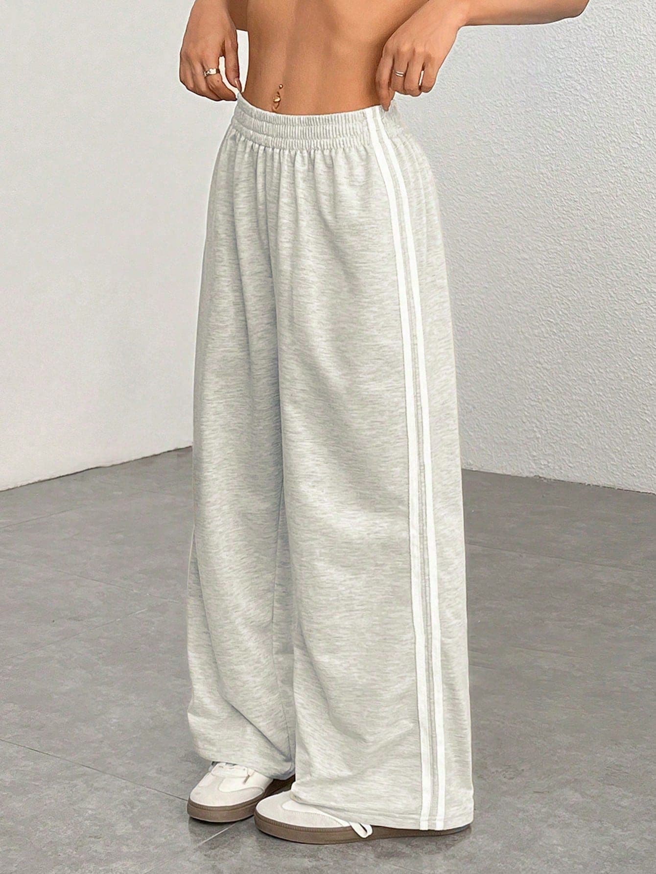 SHEIN PETITE Casual Black Side Striped Trousers Simple Fashion Daily Casual , Graduation, Teacher For Women, Back To School ,Petite Women