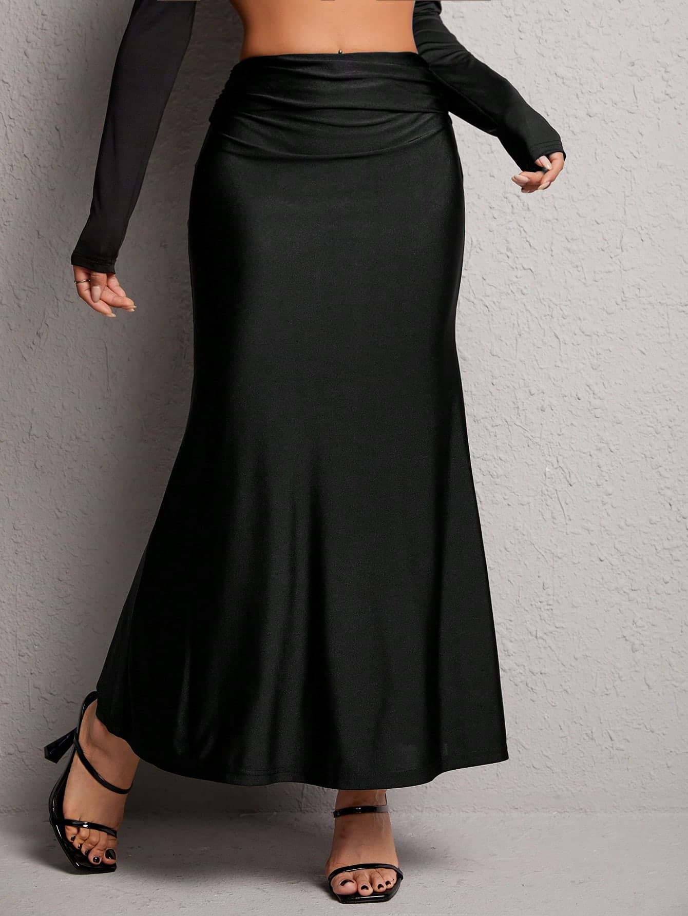 SHEIN PETITE Solid Ruched Mermaid Hem Skirt ,Petite Women