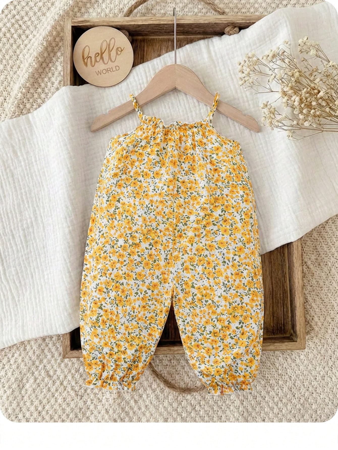 SHEIN Newborn Baby Girl Cute Casual Vacation Romper