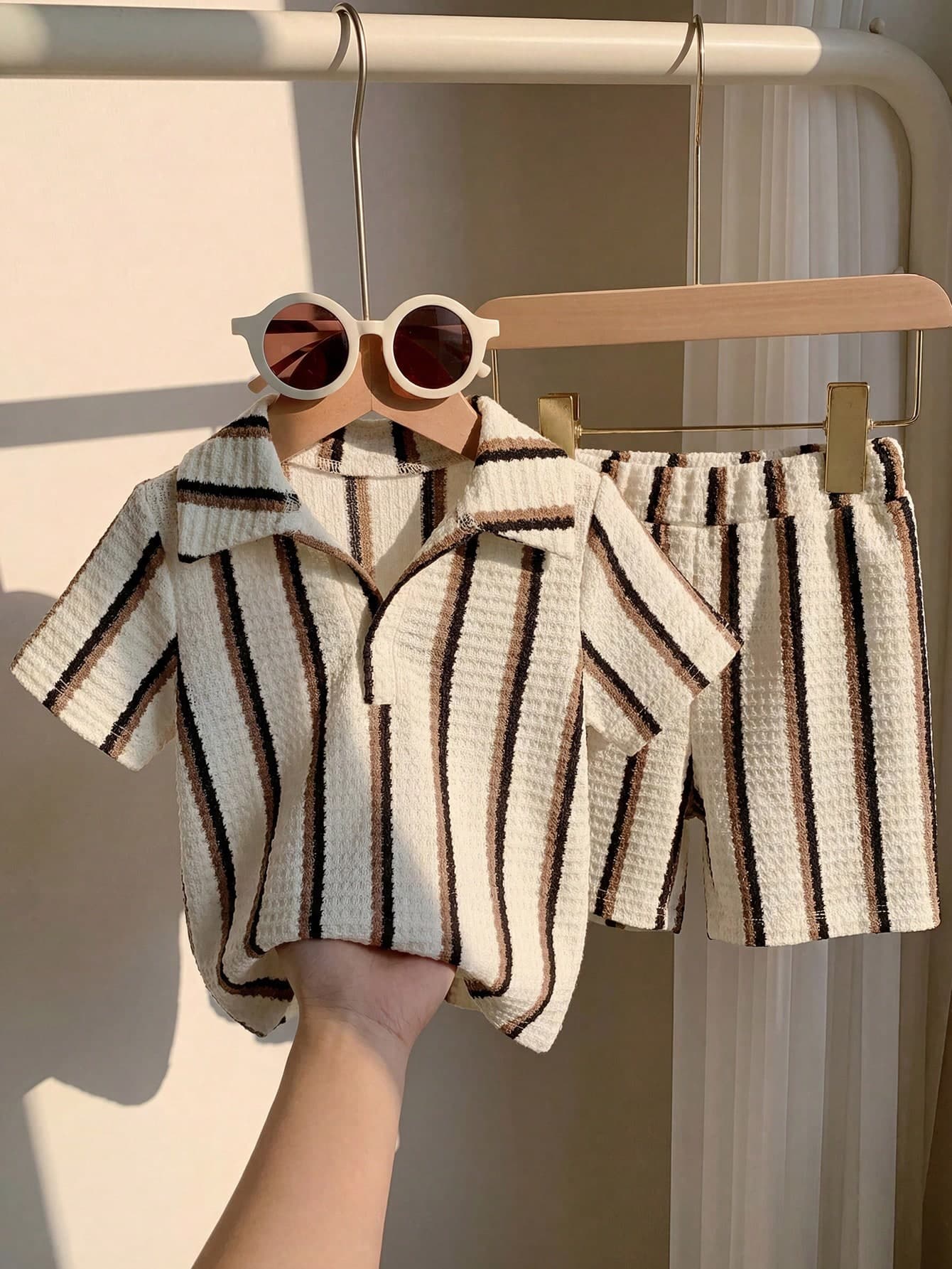 2pcs Young Boys Toddler Boys Casual Knitted Striped Cross Ribbed Texture Fabric Solid Color Minimalist Short Sleeve V-Neck Polo Shirt And Striped Shorts Set Suitable For Summer