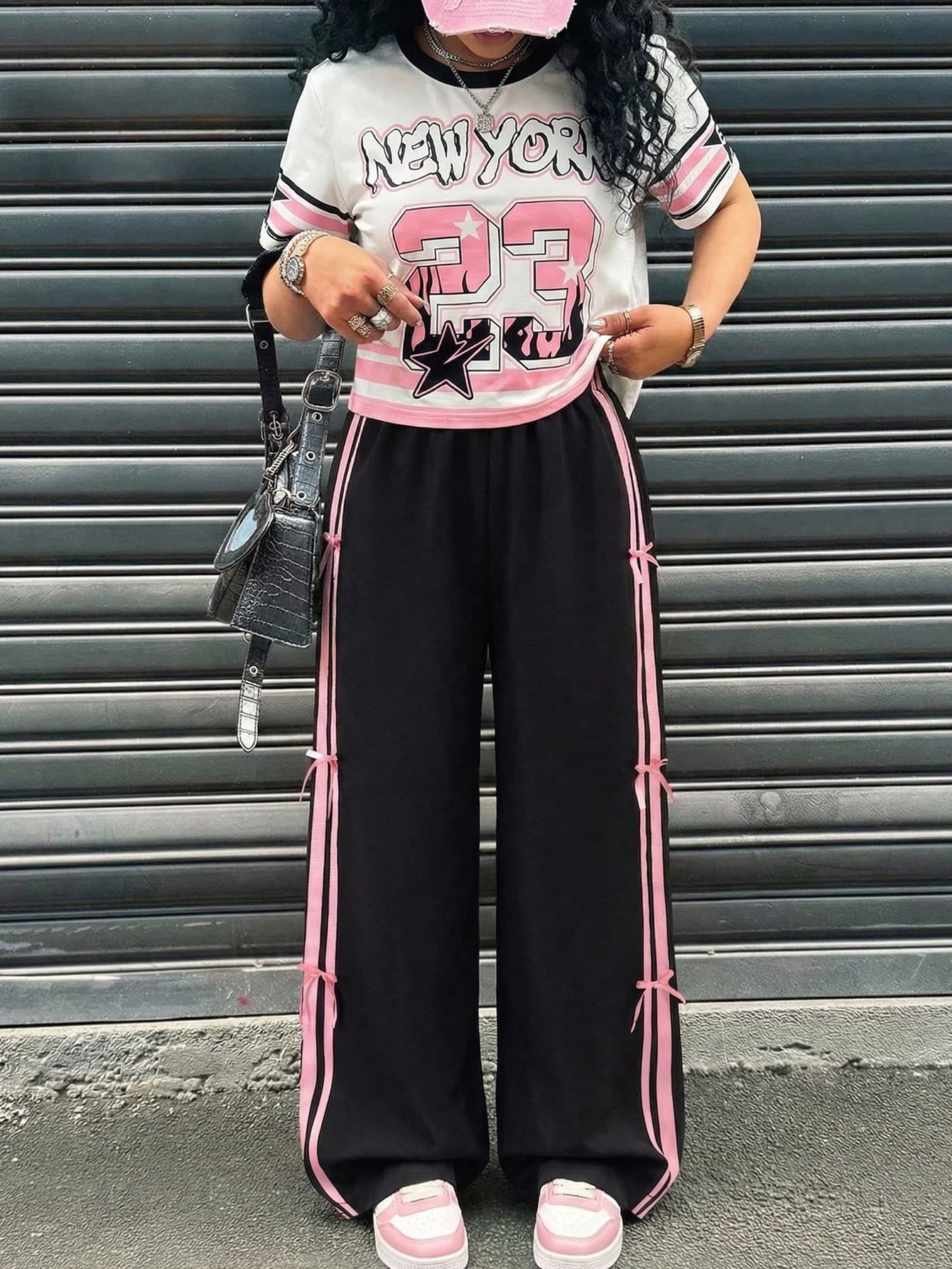 SHEIN Sparklyn 2pcs/Set Tween Girls Short Sleeve Cropped Top T-Shirt And Wide Leg Pants Set,Bow Tie Belt,Summer,Back-To-School,Streetwear,Holiday,Black And White
