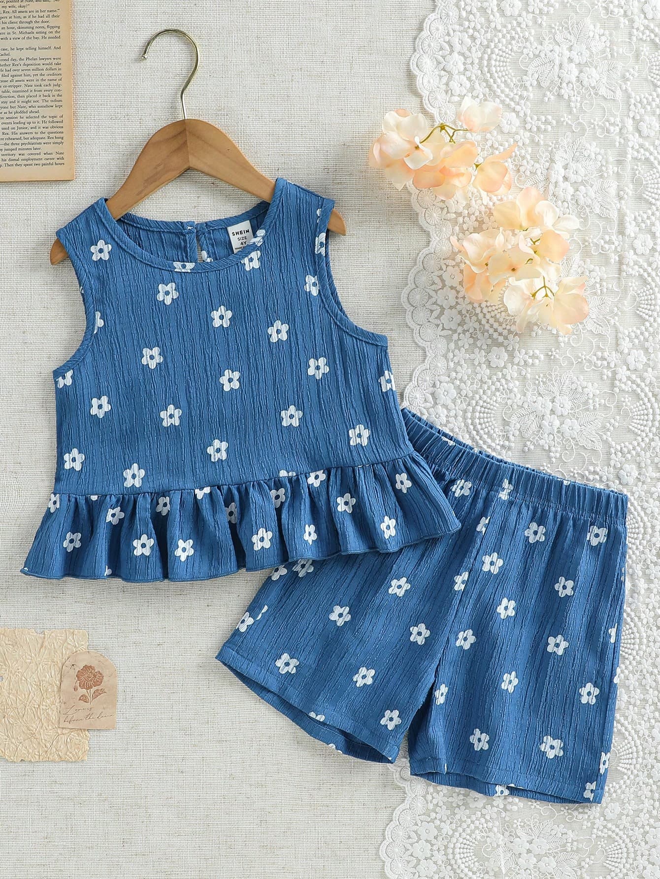 SHEIN Young Girl 2pcs Set: Sleeveless Floral Print Top And Loose Shorts,Sweet & Cute Style,Summer,Matching,Family Vacation Kids Coords For Girls Clothes