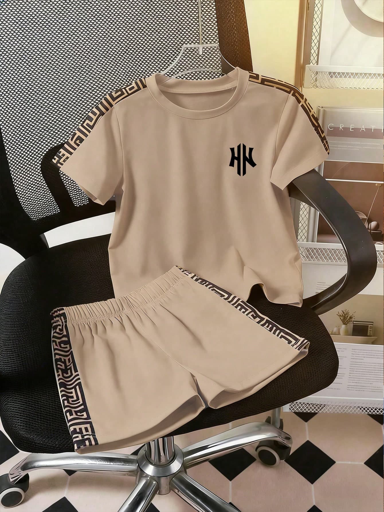 Genkimix Kids Beige Summer Casual 2-Piece Set For Tween Boys,Vacation Fashion Graphic Print Short Sleeve T-Shirt And Shorts,Creative Personalized Daily Wear Outfit