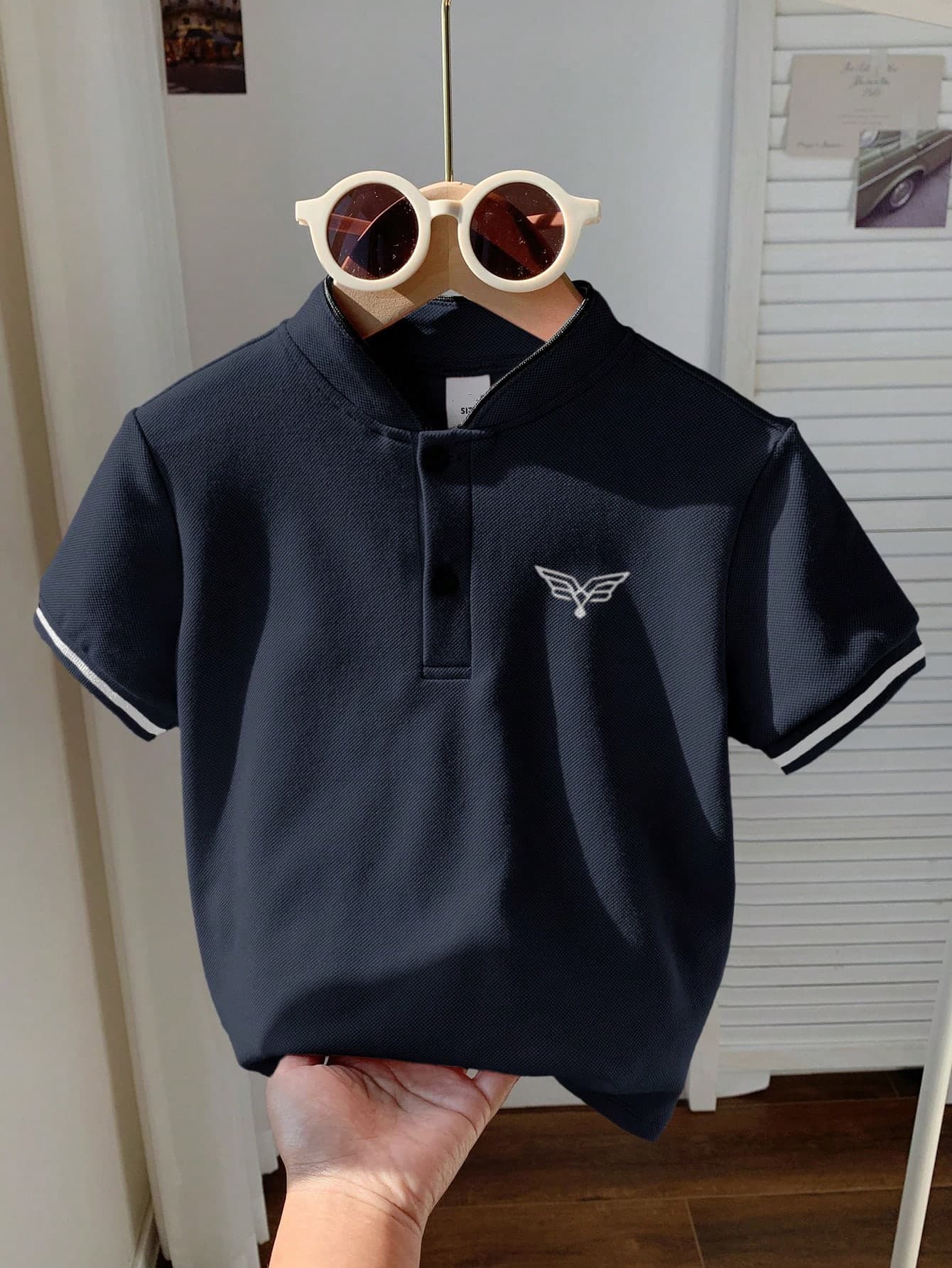 LMoss Kids 1pc Young Boys Casual Fitted Collegiate Collar Graphic Knit Short Sleeve Polo Shirt, Suitable For Daily Wear, School, Outings, Sports, Spring/Summer