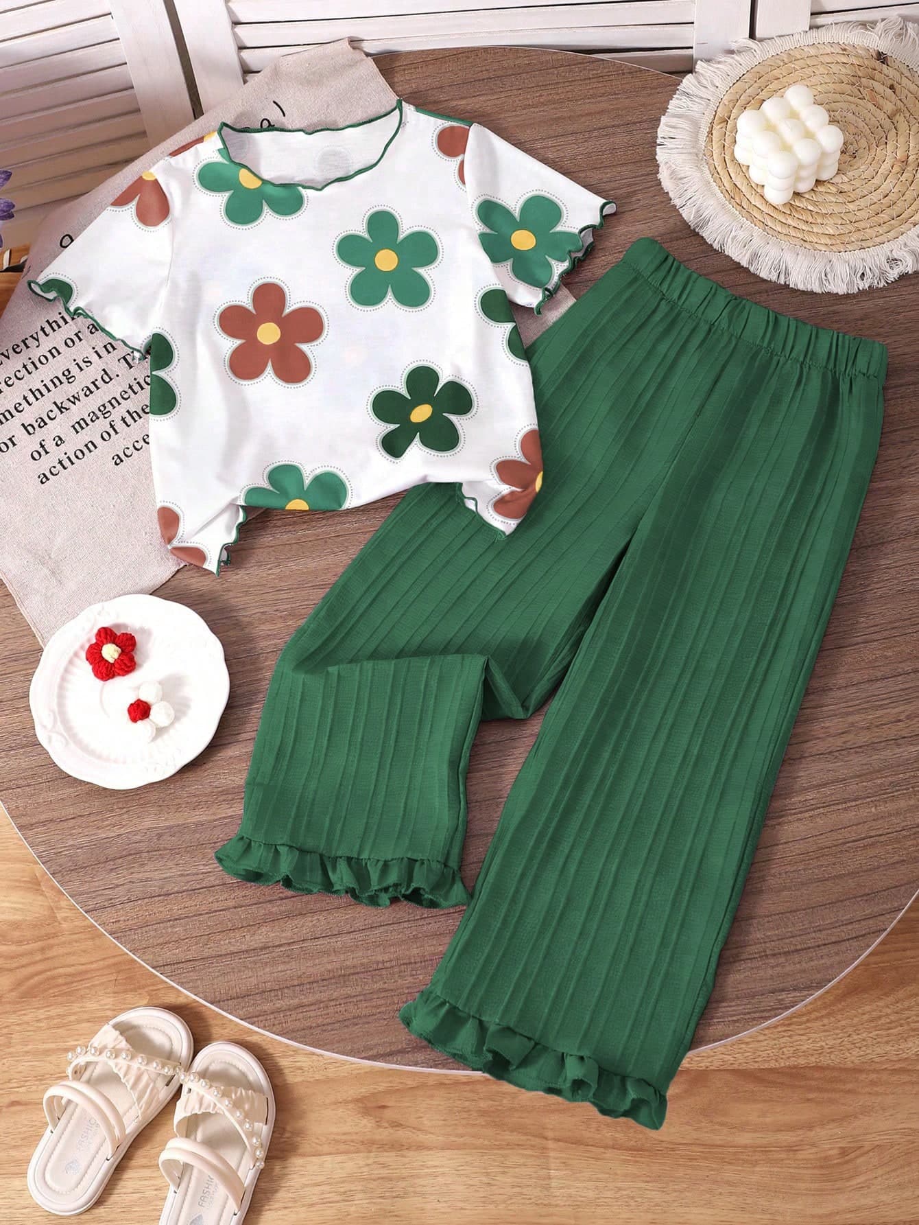 SHEIN Genkimix Kids Young Girl Summer Casual Floral Print Round Neck Short Sleeve T-Shirt And Pants Set